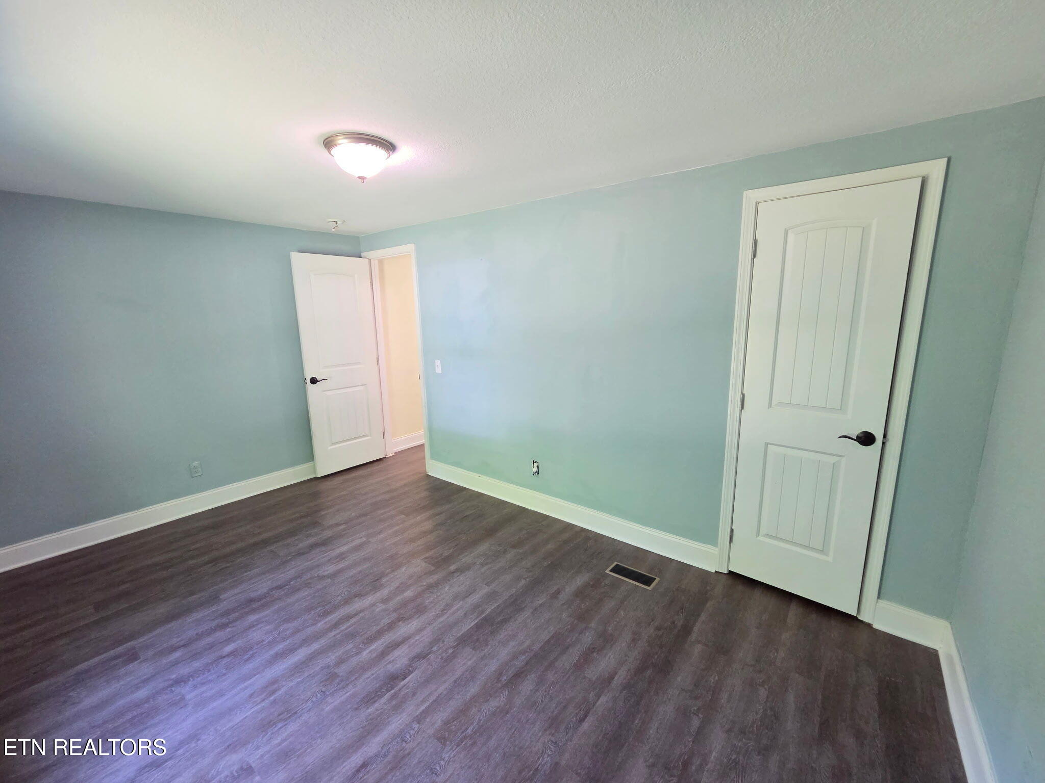 221 Elm Grove Street Loudon TN 37774