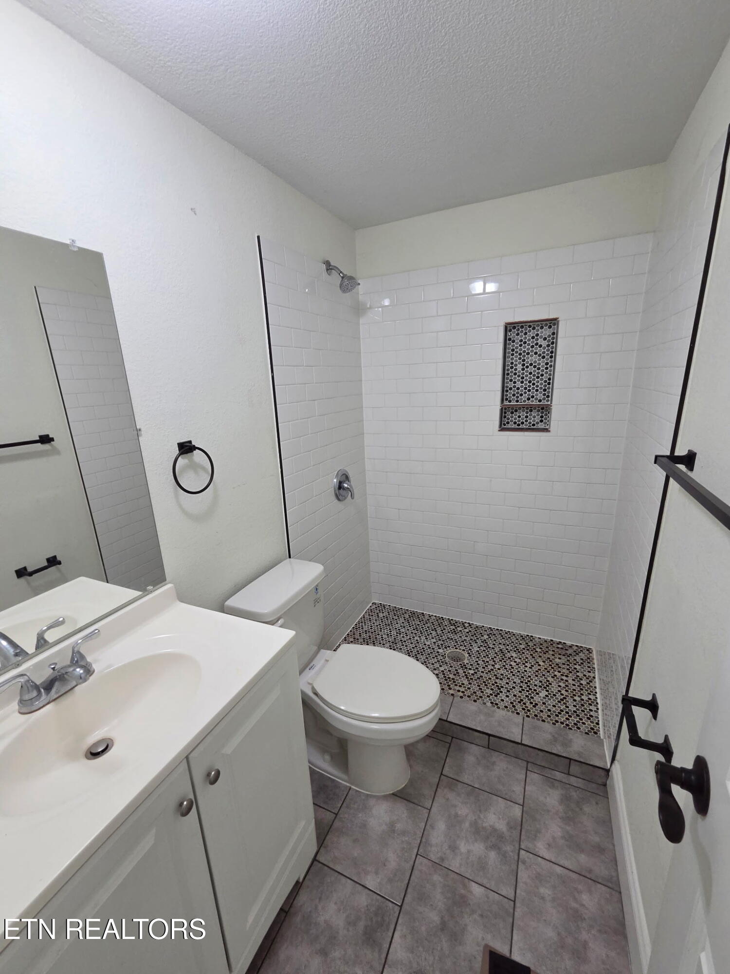 221 Elm Grove Street Loudon TN 37774