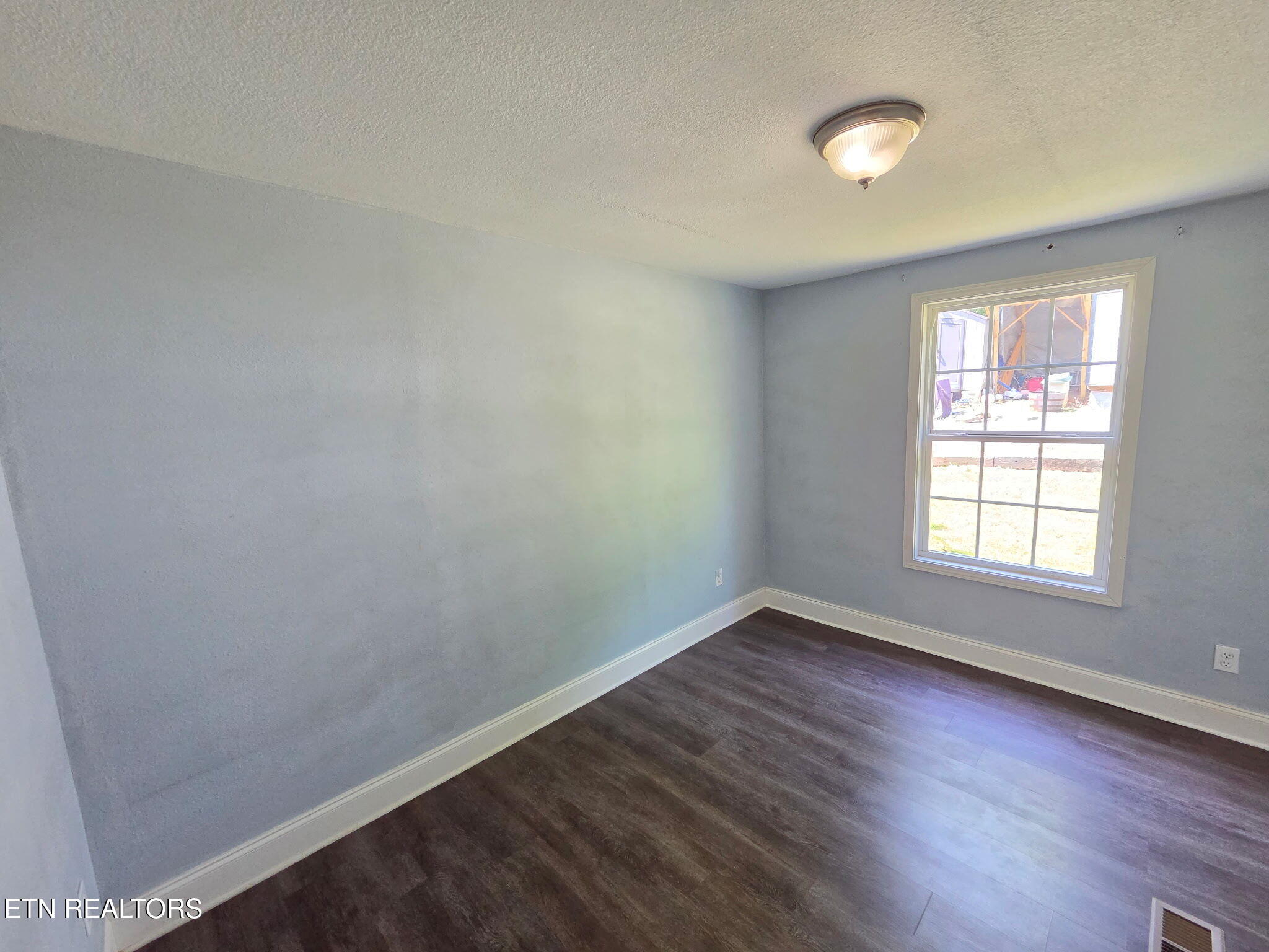 221 Elm Grove Street Loudon TN 37774
