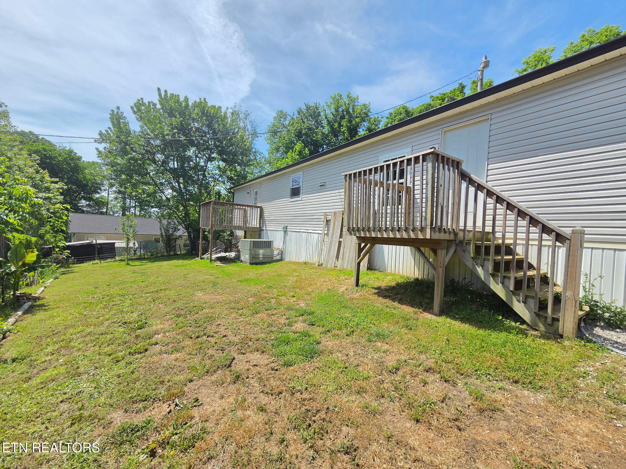 221 Elm Grove Street Loudon TN 37774