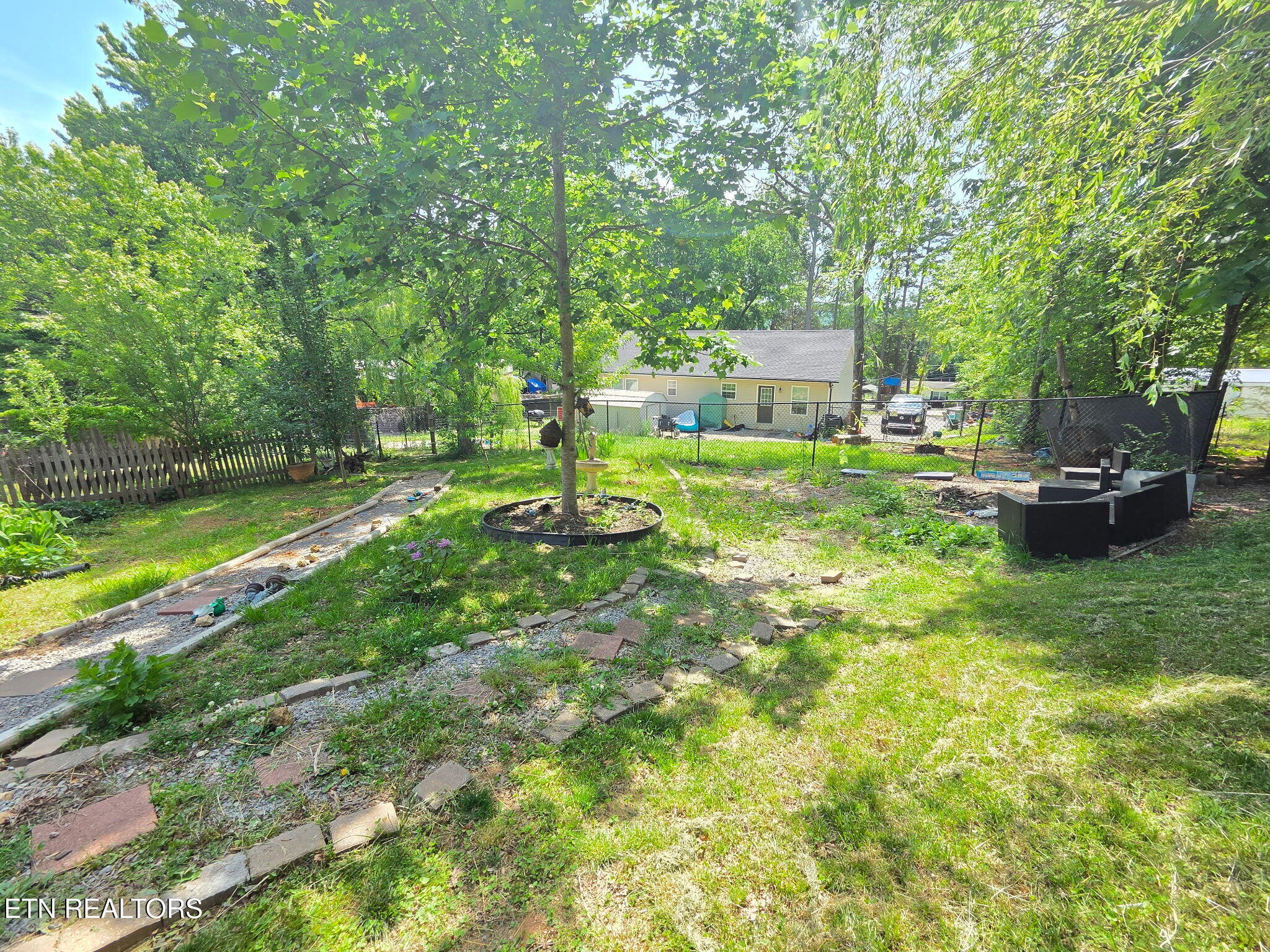 221 Elm Grove Street Loudon TN 37774