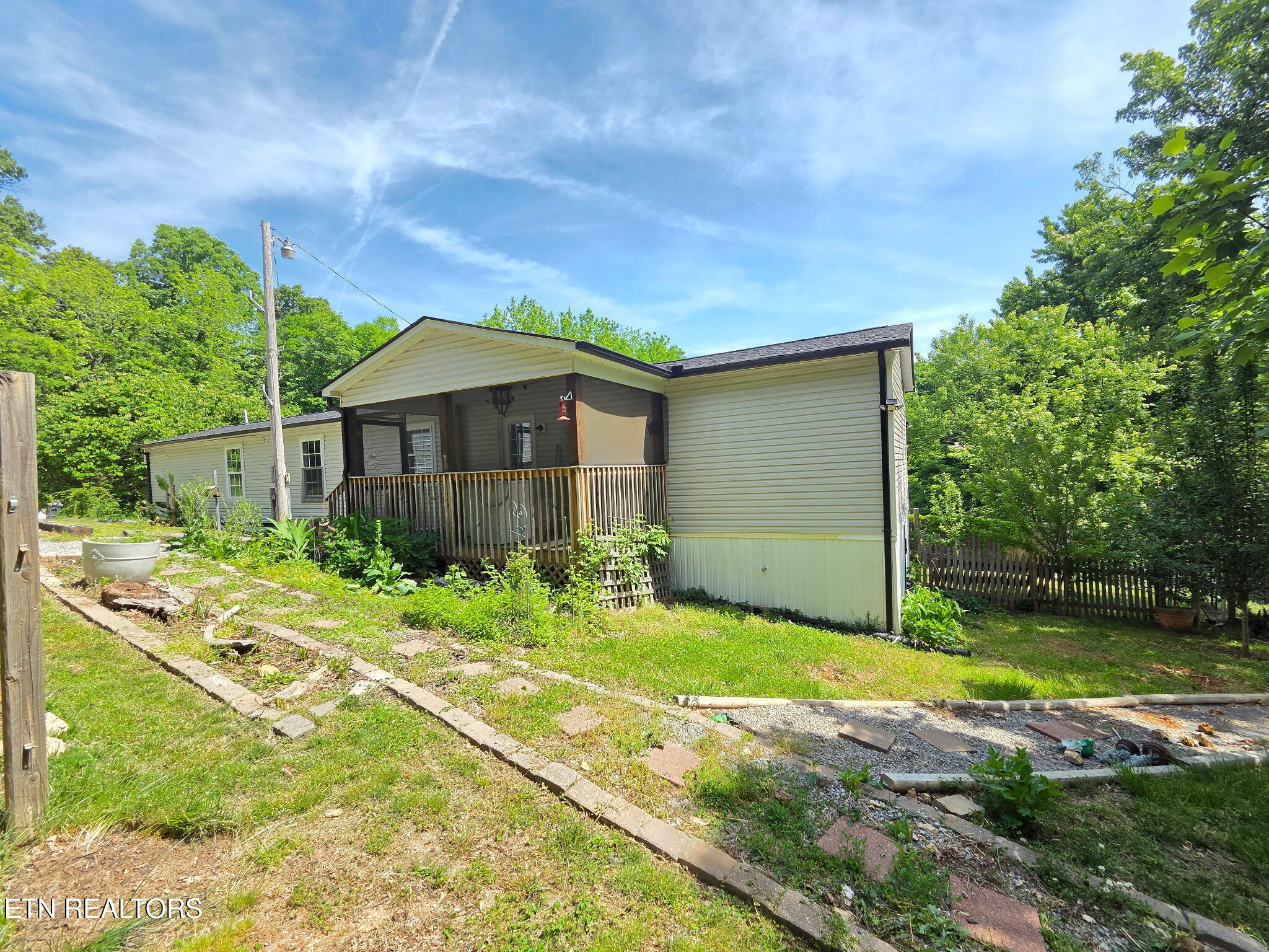 221 Elm Grove Street Loudon TN 37774