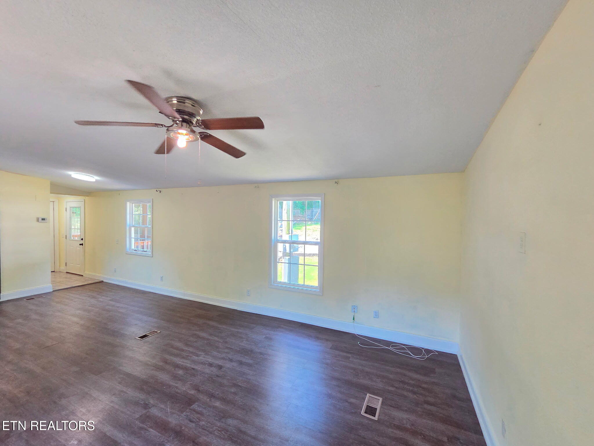 221 Elm Grove Street Loudon TN 37774