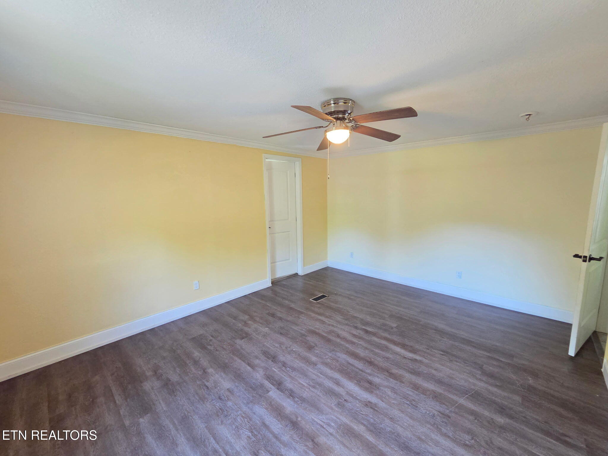 221 Elm Grove Street Loudon TN 37774