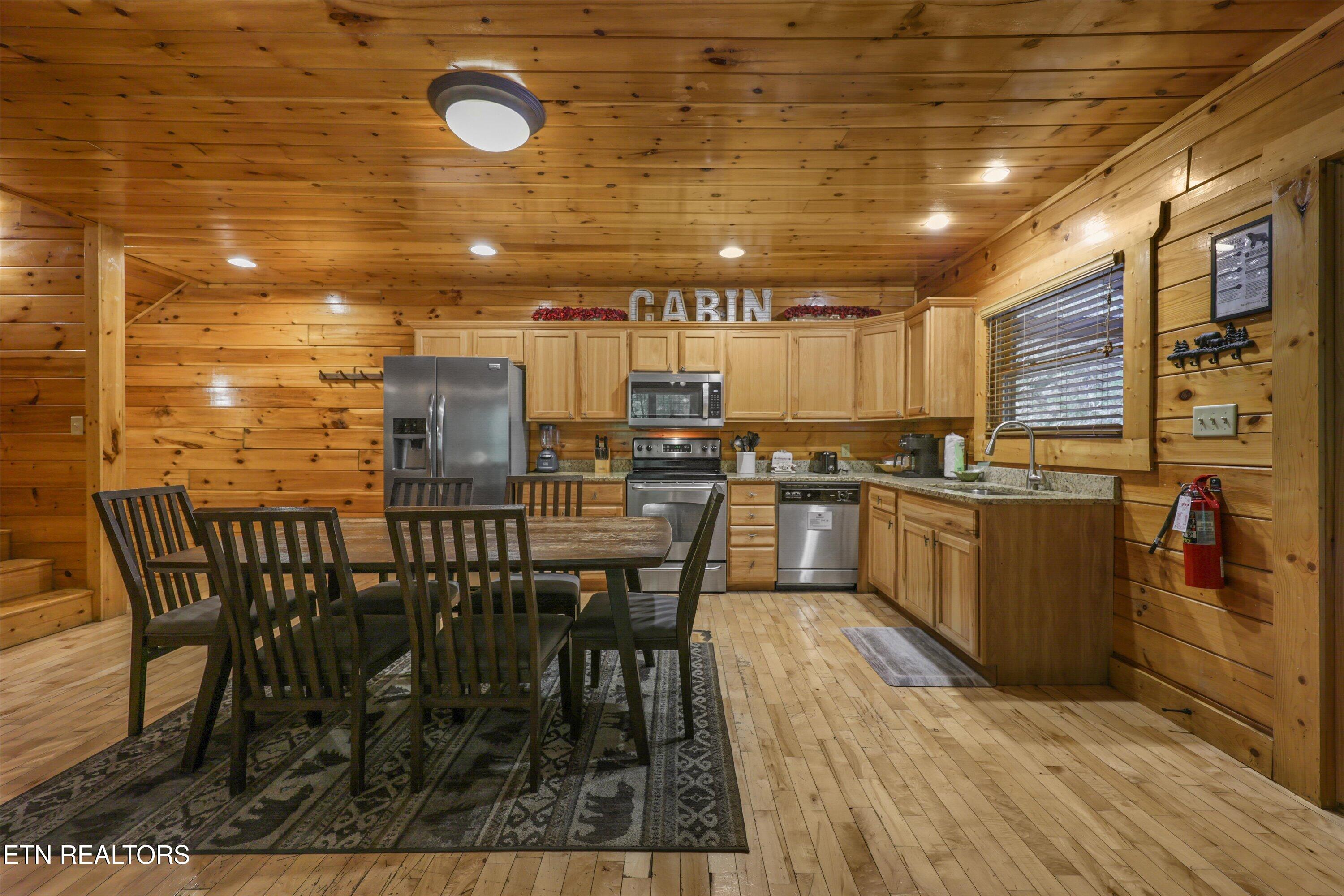 1915 Elk Springs Way Gatlinburg TN 37738