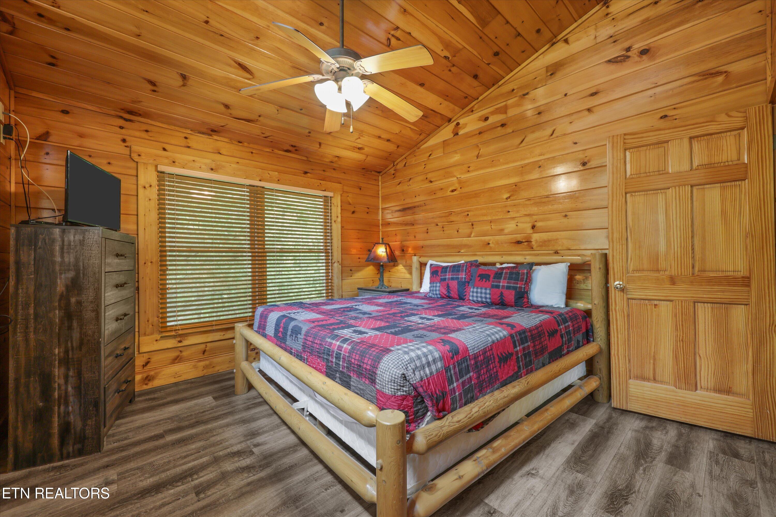 1915 Elk Springs Way Gatlinburg TN 37738