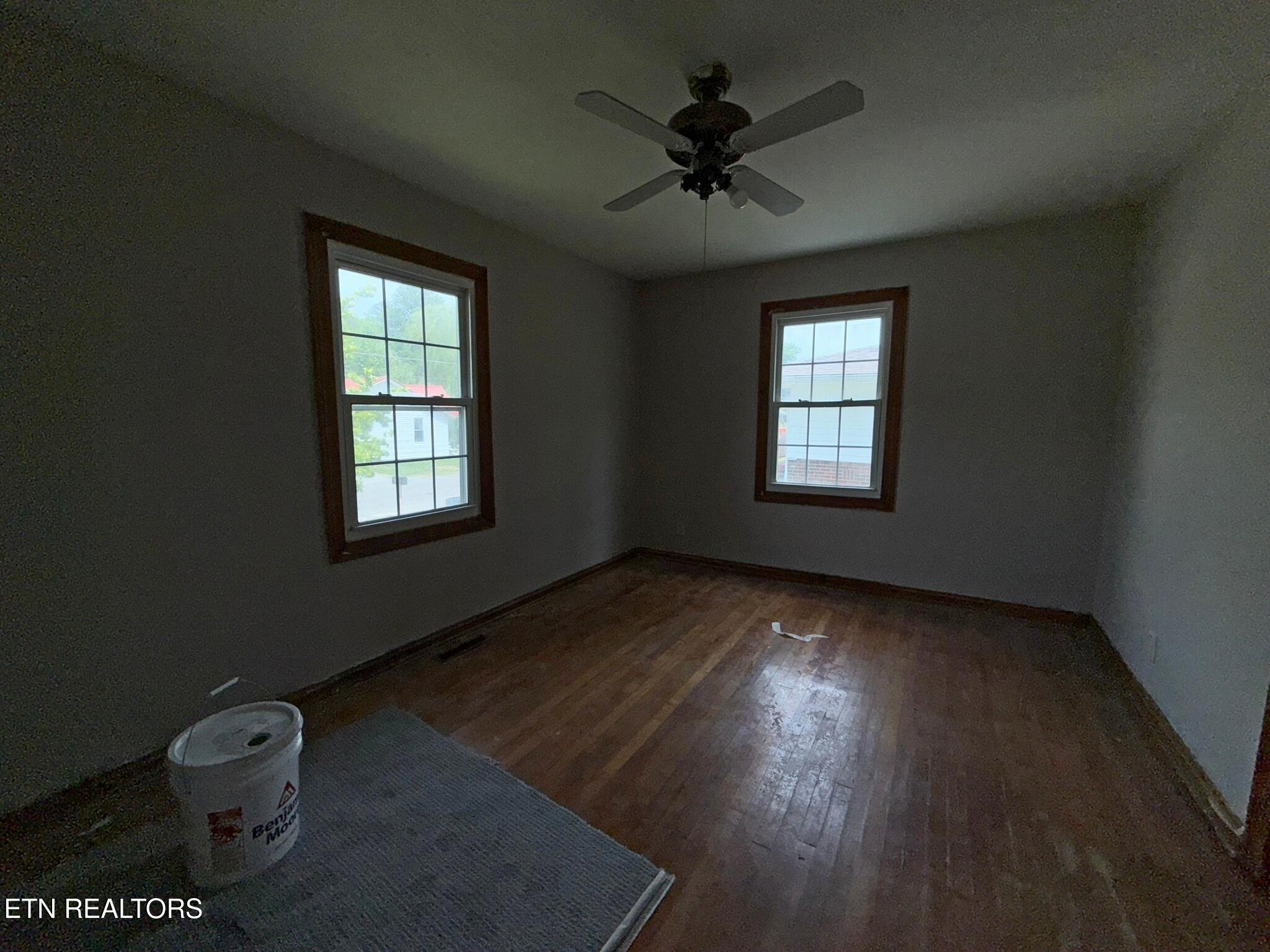 606 S 13th Street Lafollette TN 37766