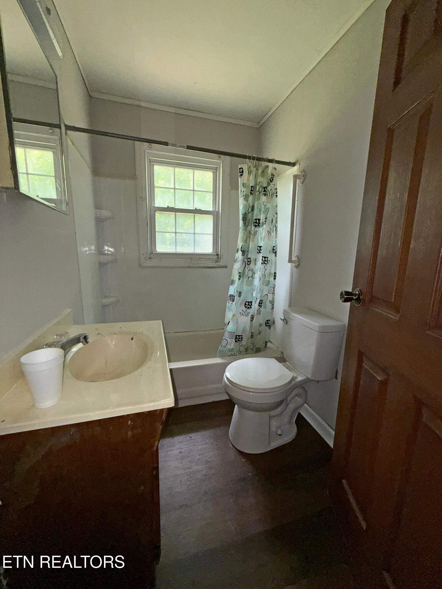 606 S 13th Street Lafollette TN 37766