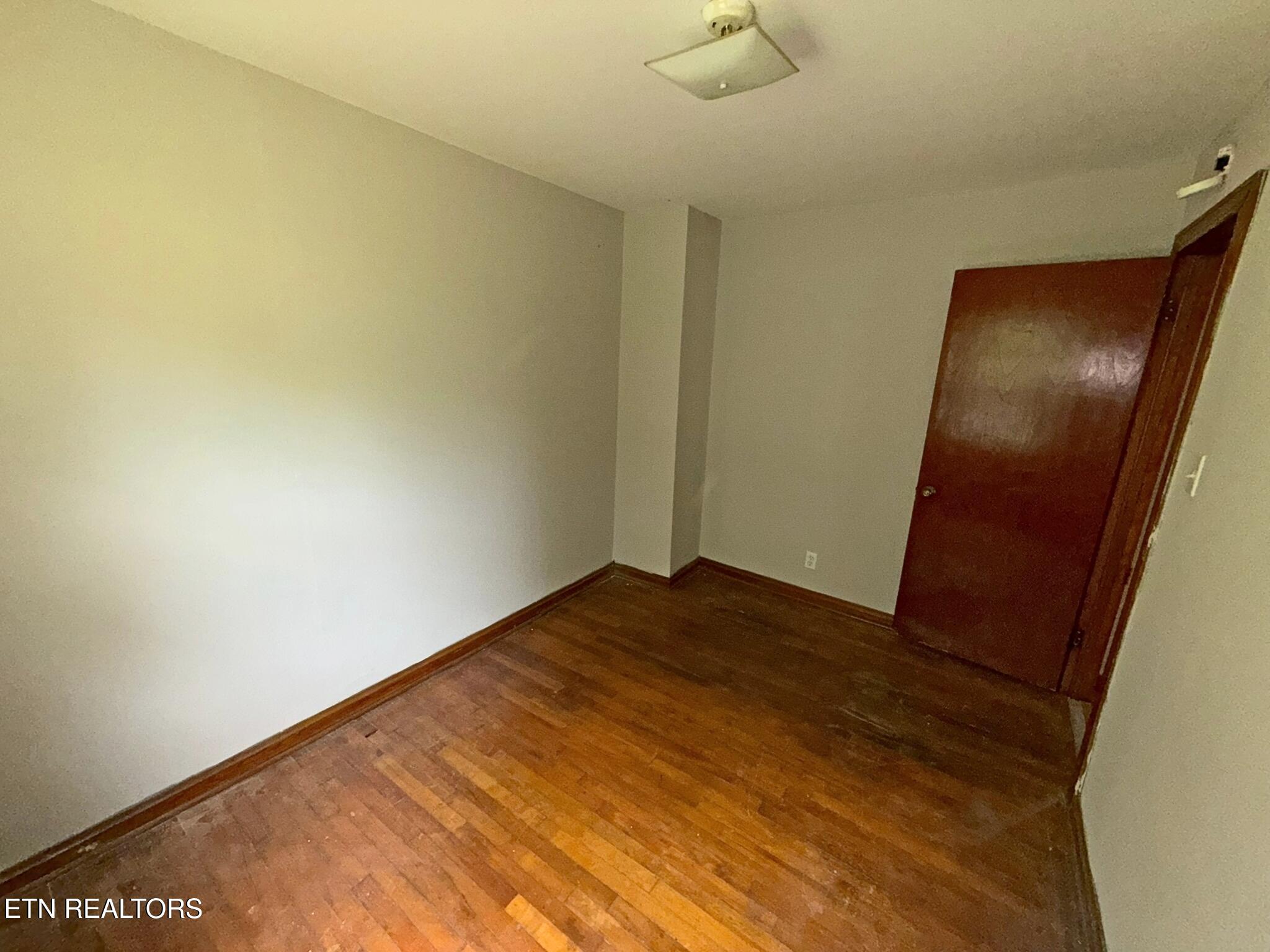 606 S 13th Street Lafollette TN 37766