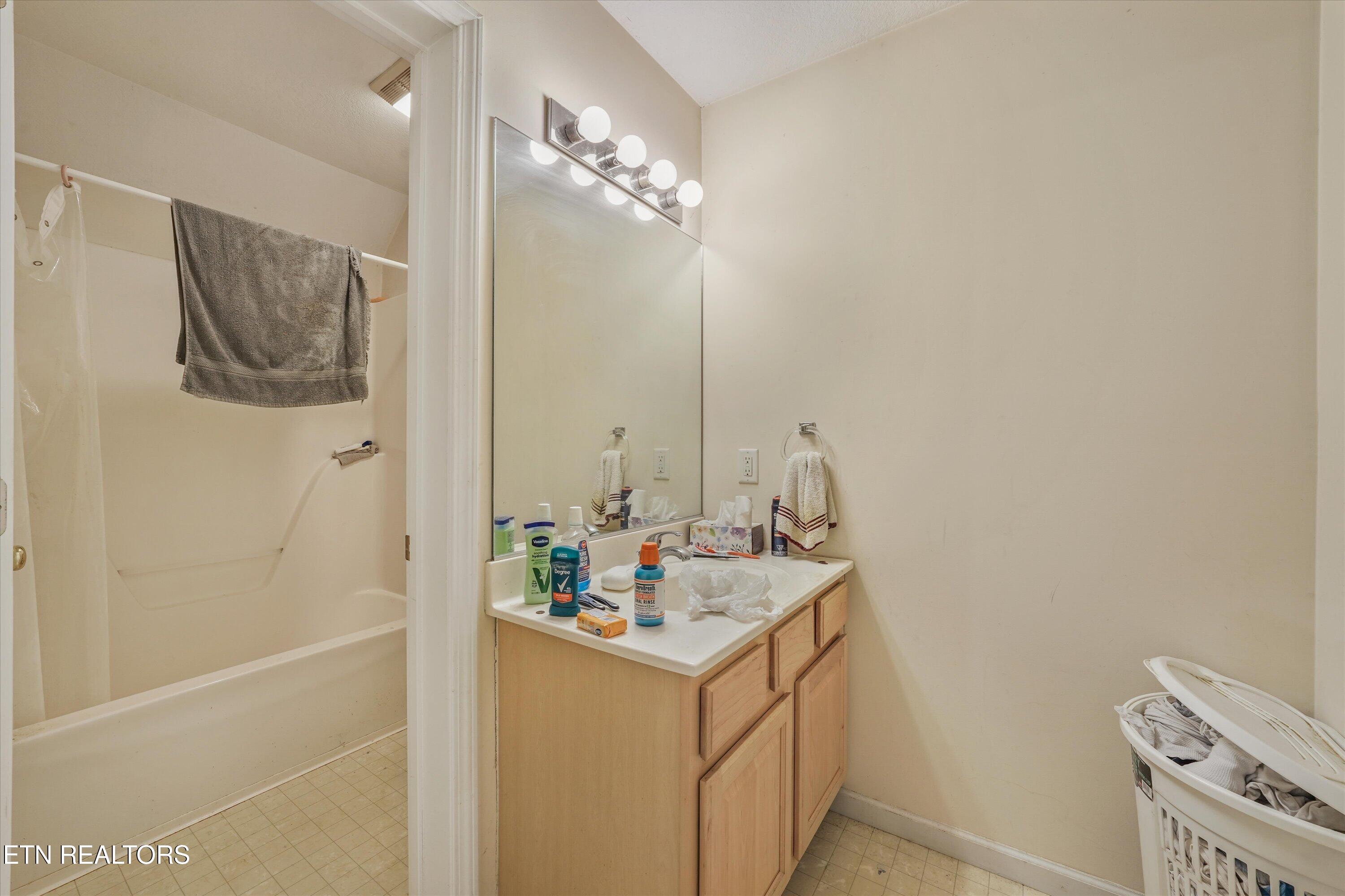 1726 Wood Song Lane Knoxville TN 37914