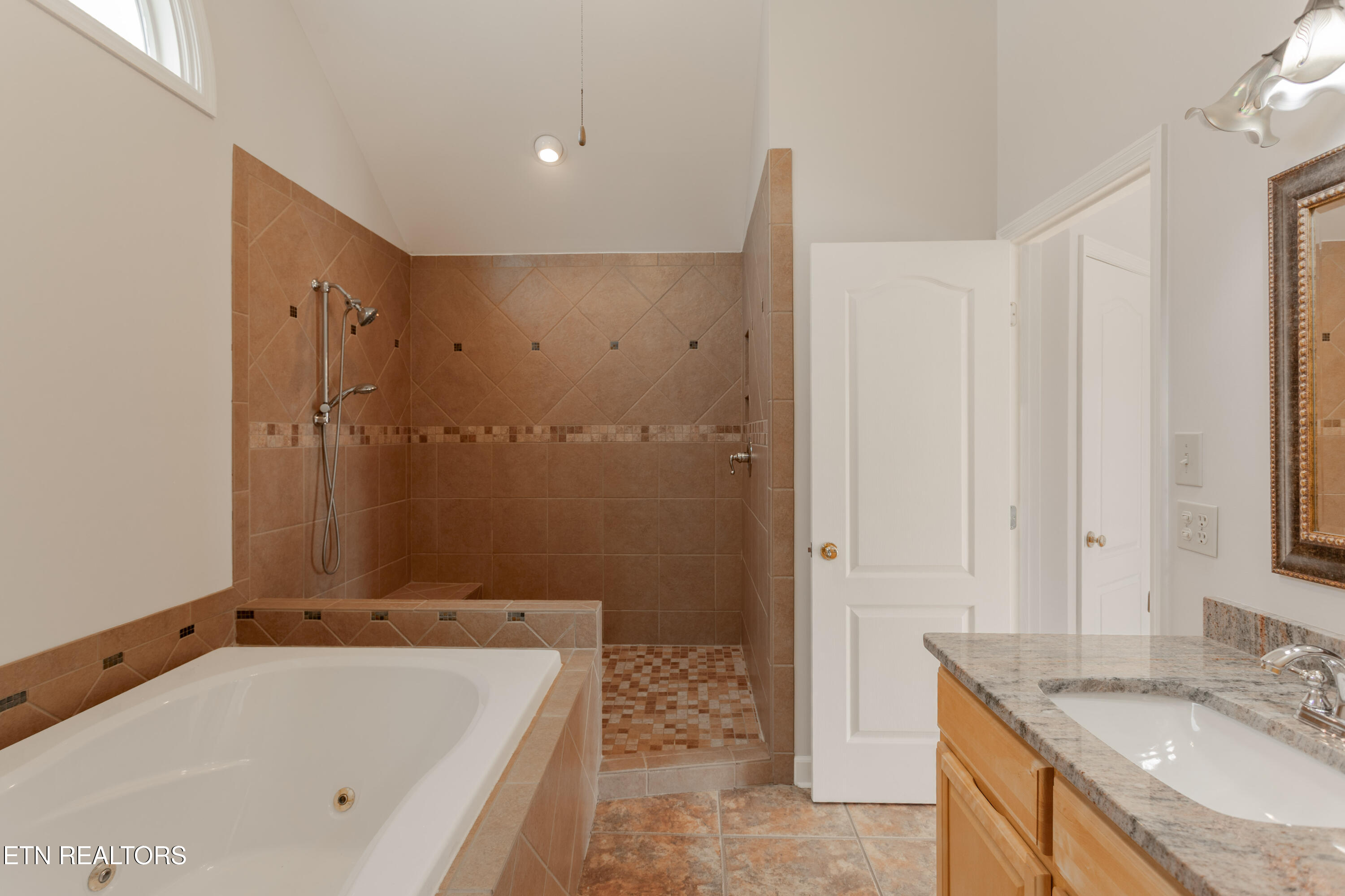3445 Commodore Point Knoxville TN 37922