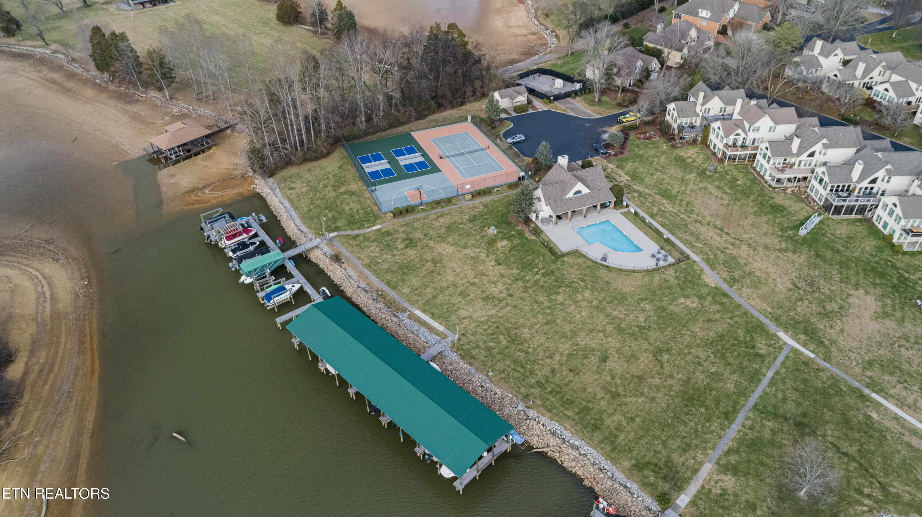 3445 Commodore Point Knoxville TN 37922