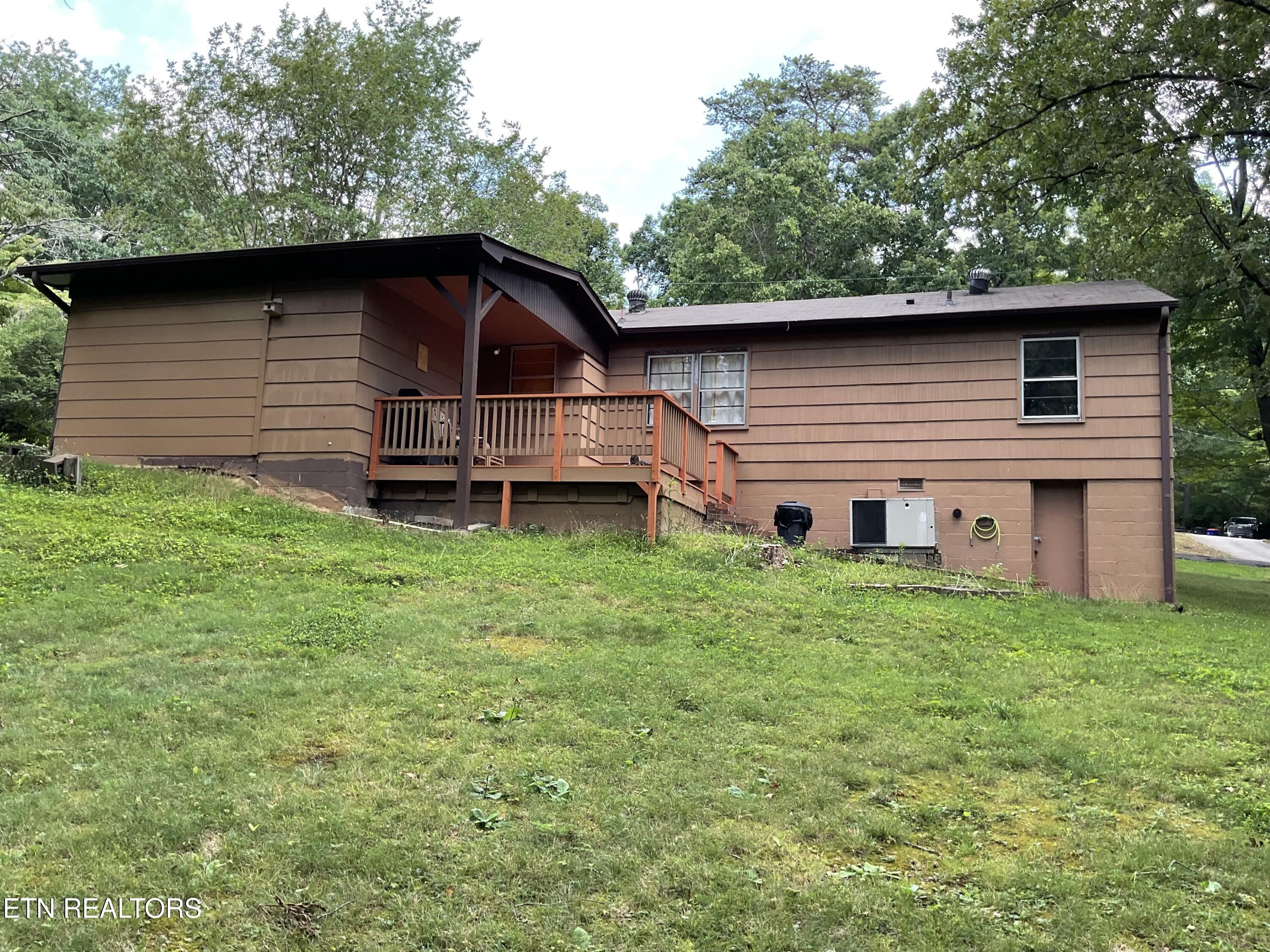 5511 S Briscoe Circle Knoxville TN 37912