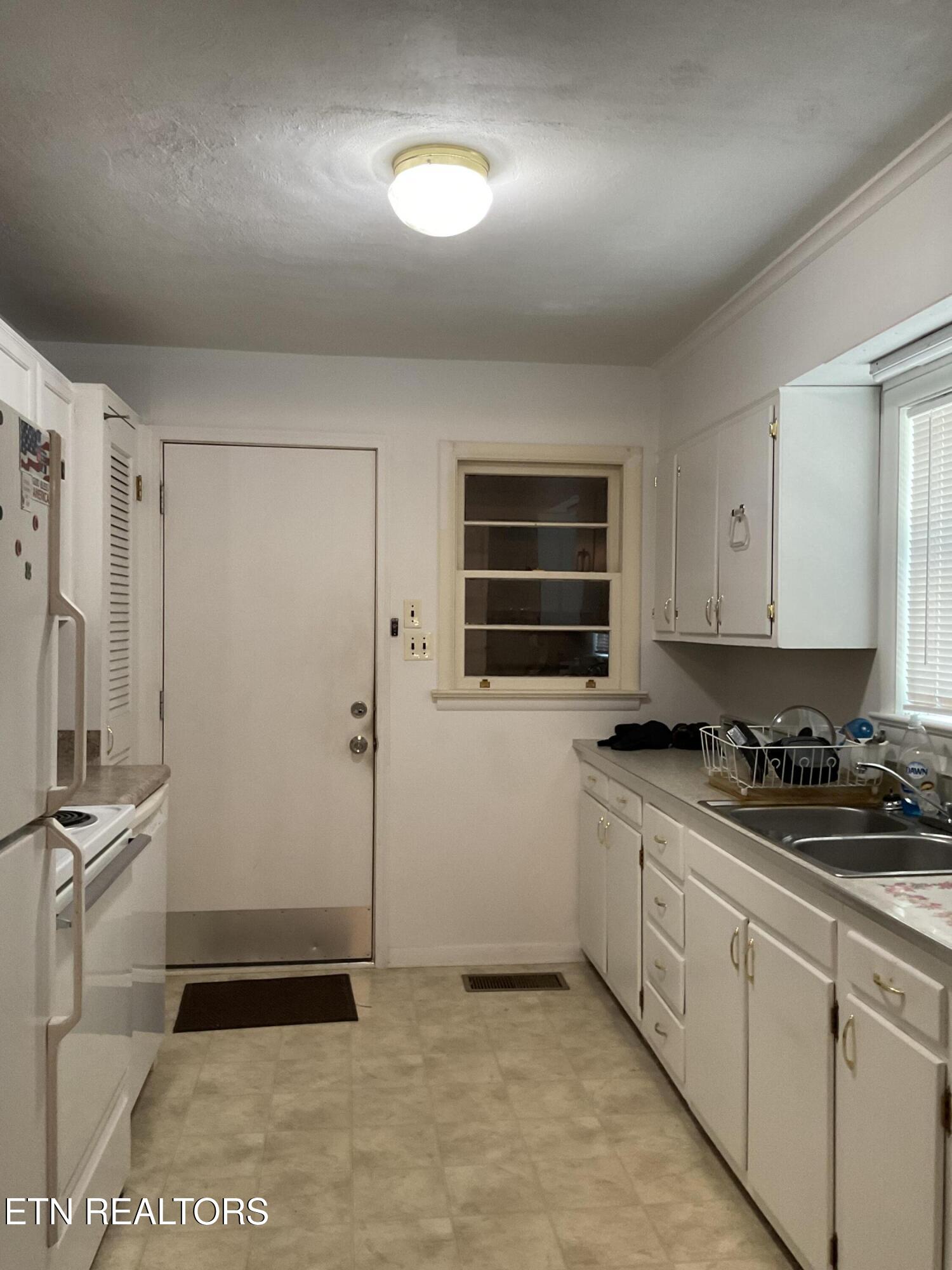 5511 S Briscoe Circle Knoxville TN 37912