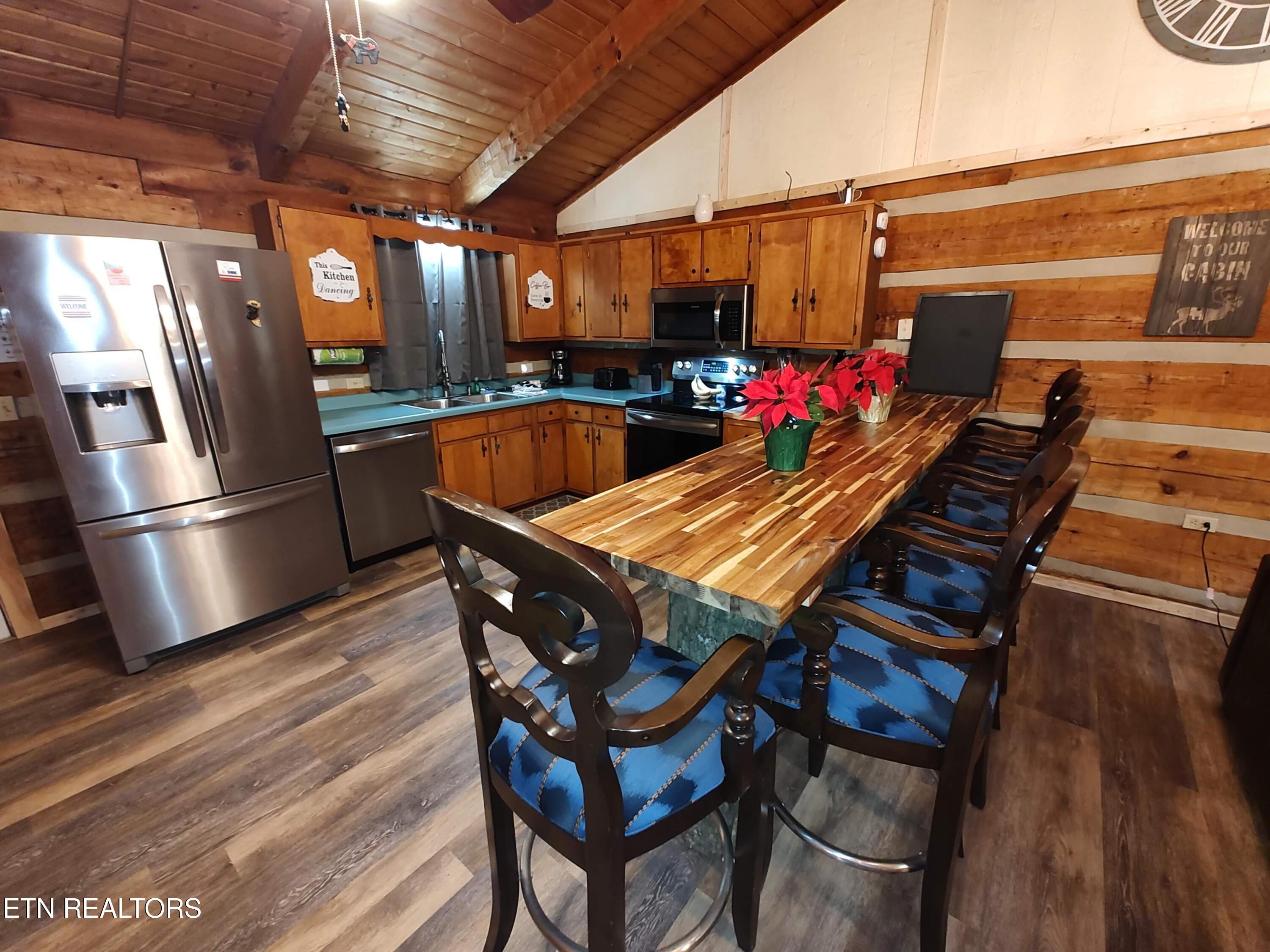 960 Timberlake Circle Sevierville TN 37876
