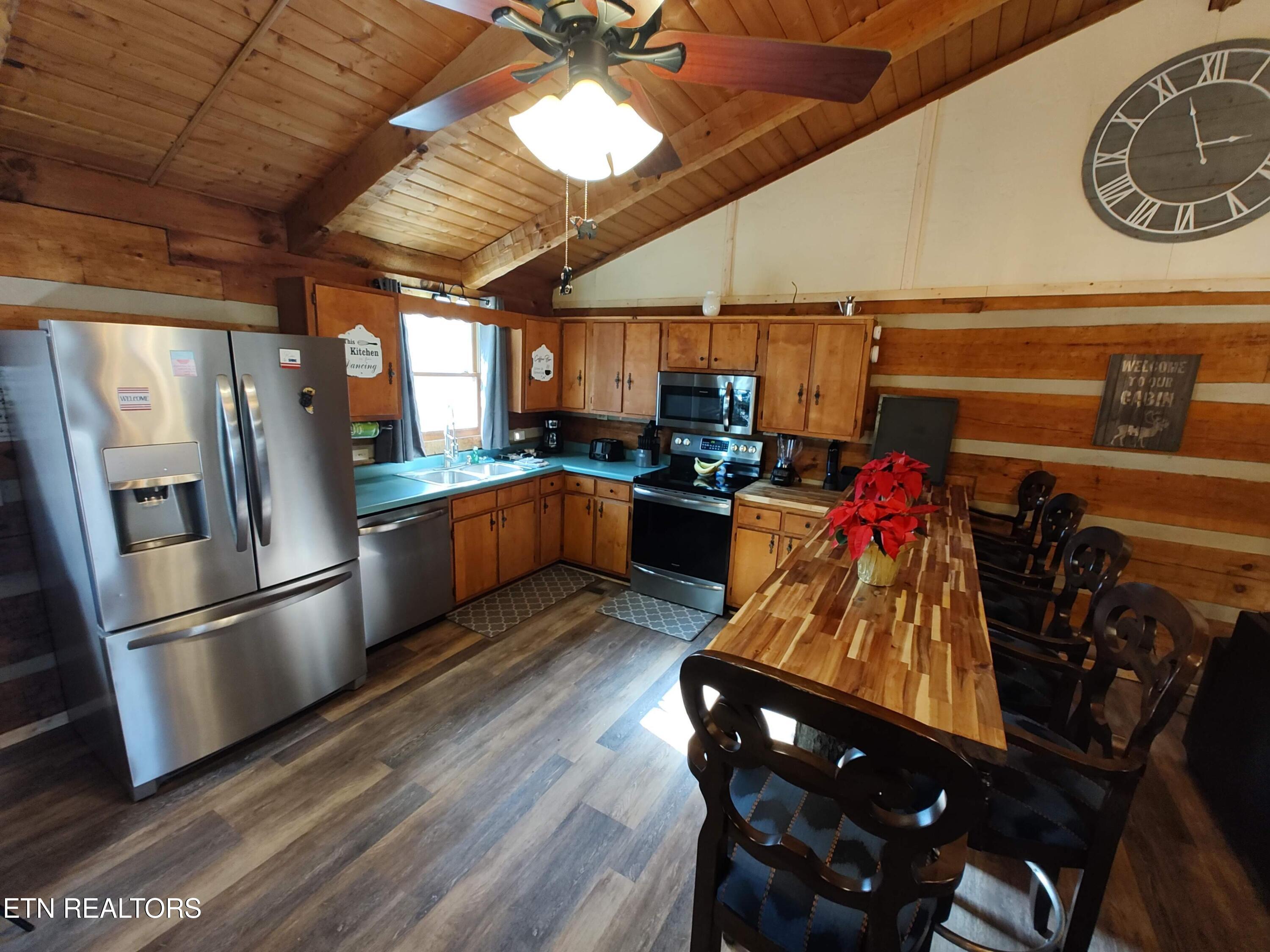 960 Timberlake Circle Sevierville TN 37876