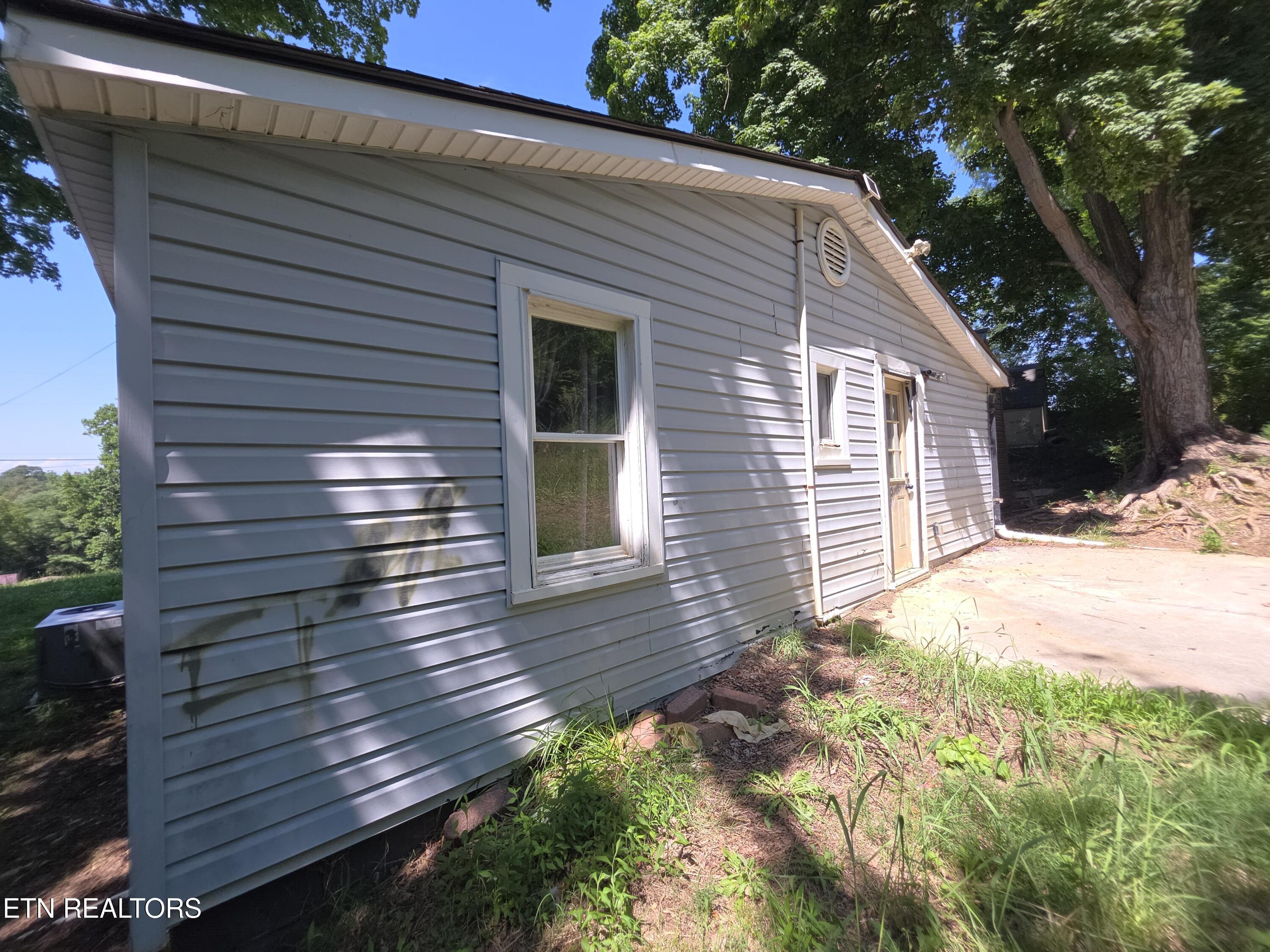 1101 Beardshire Street Sweetwater TN 37874