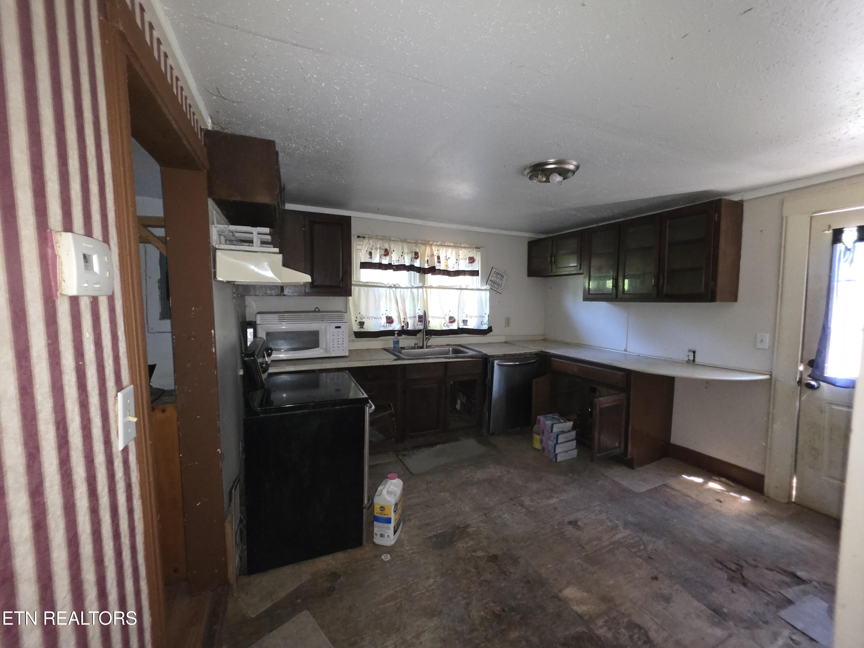 1101 Beardshire Street Sweetwater TN 37874