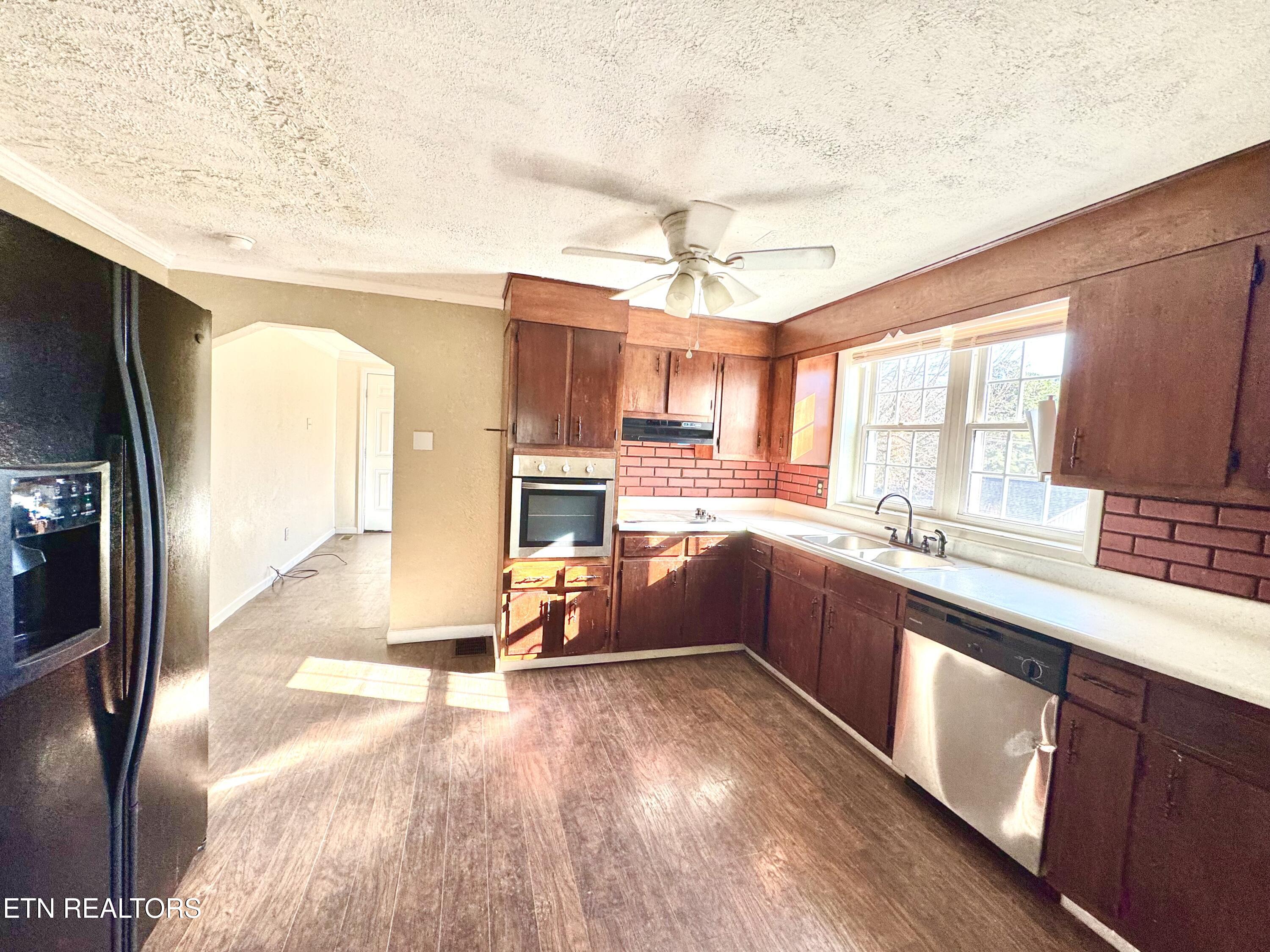 3613 Lake City Highway Rocky Top TN 37769