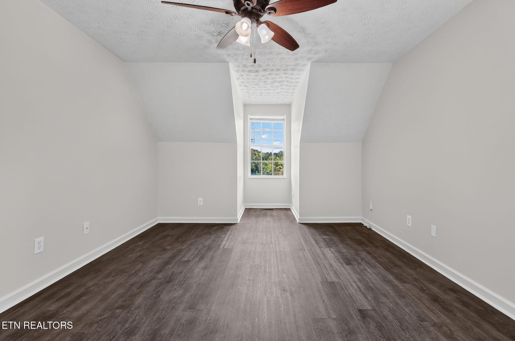2319 Crestpark Road Knoxville TN 37912