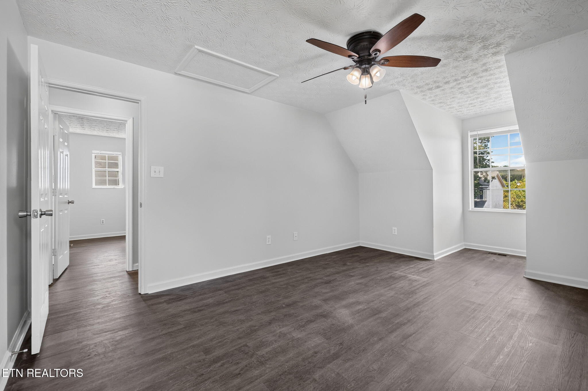 2319 Crestpark Road Knoxville TN 37912