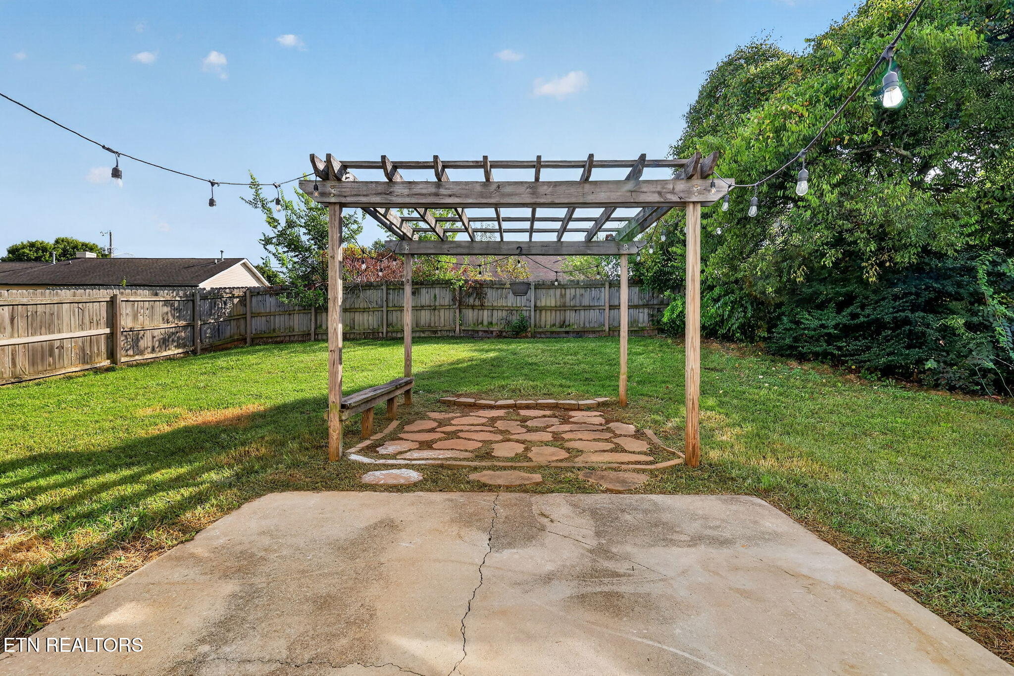 2319 Crestpark Road Knoxville TN 37912