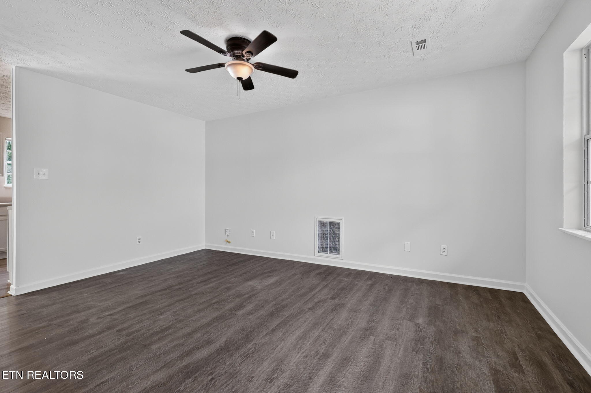 2319 Crestpark Road Knoxville TN 37912