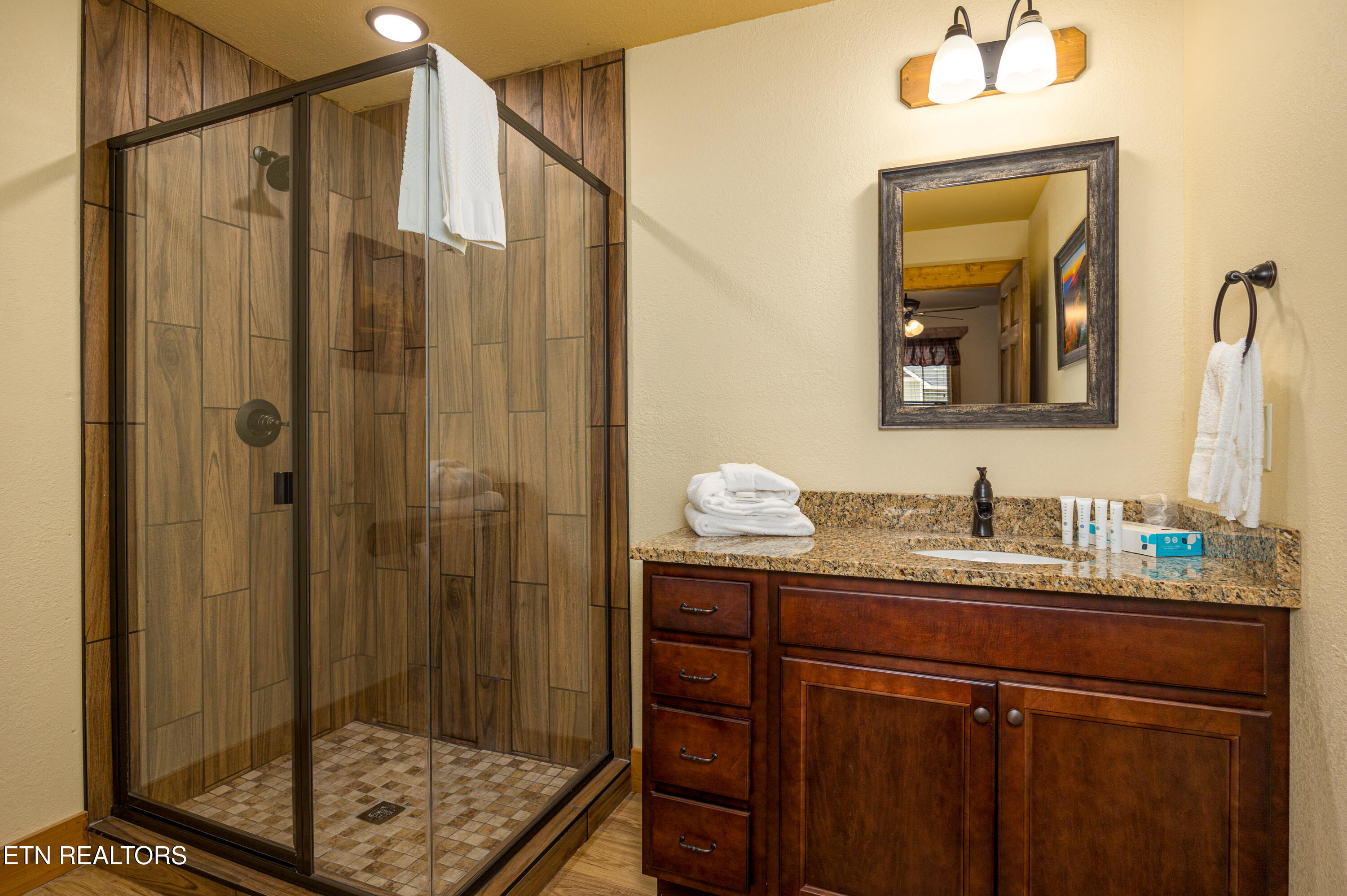 1011 Potters Way Gatlinburg TN 37738