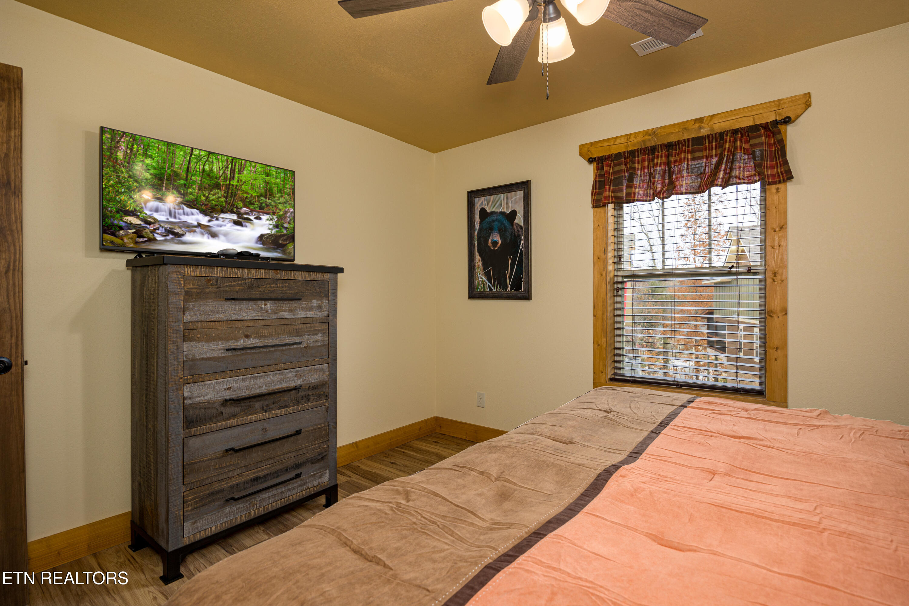 1011 Potters Way Gatlinburg TN 37738