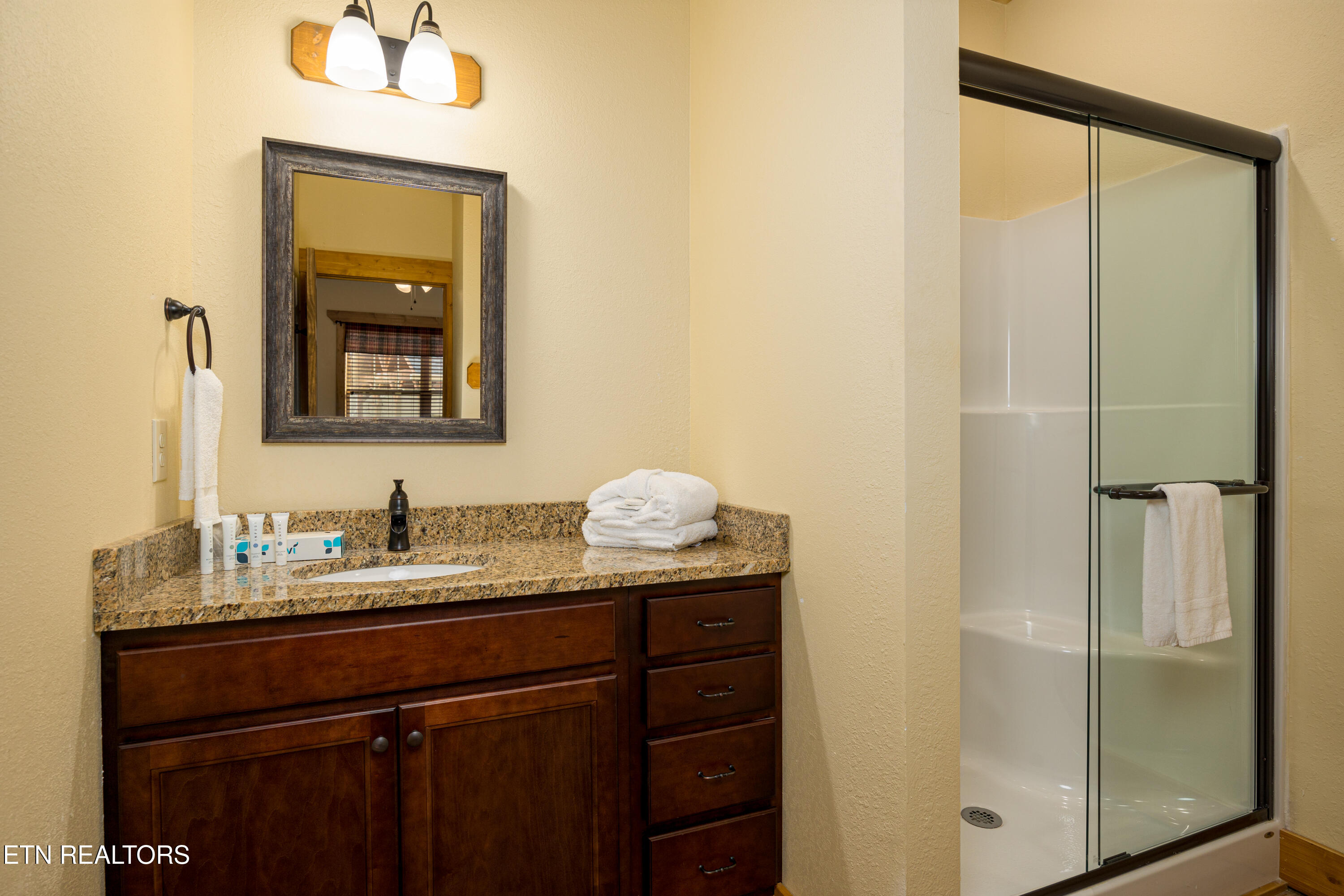 1011 Potters Way Gatlinburg TN 37738