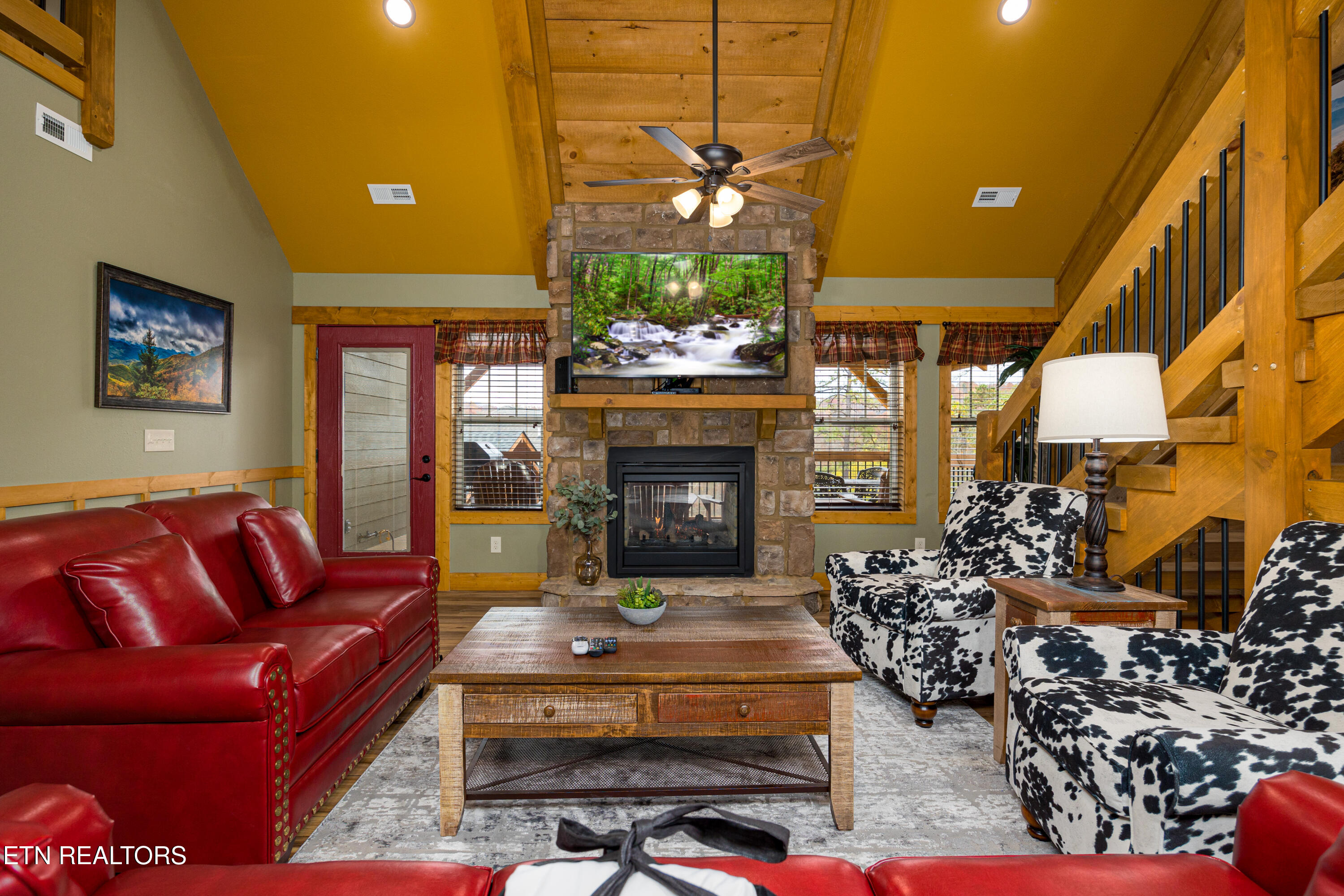 1011 Potters Way Gatlinburg TN 37738