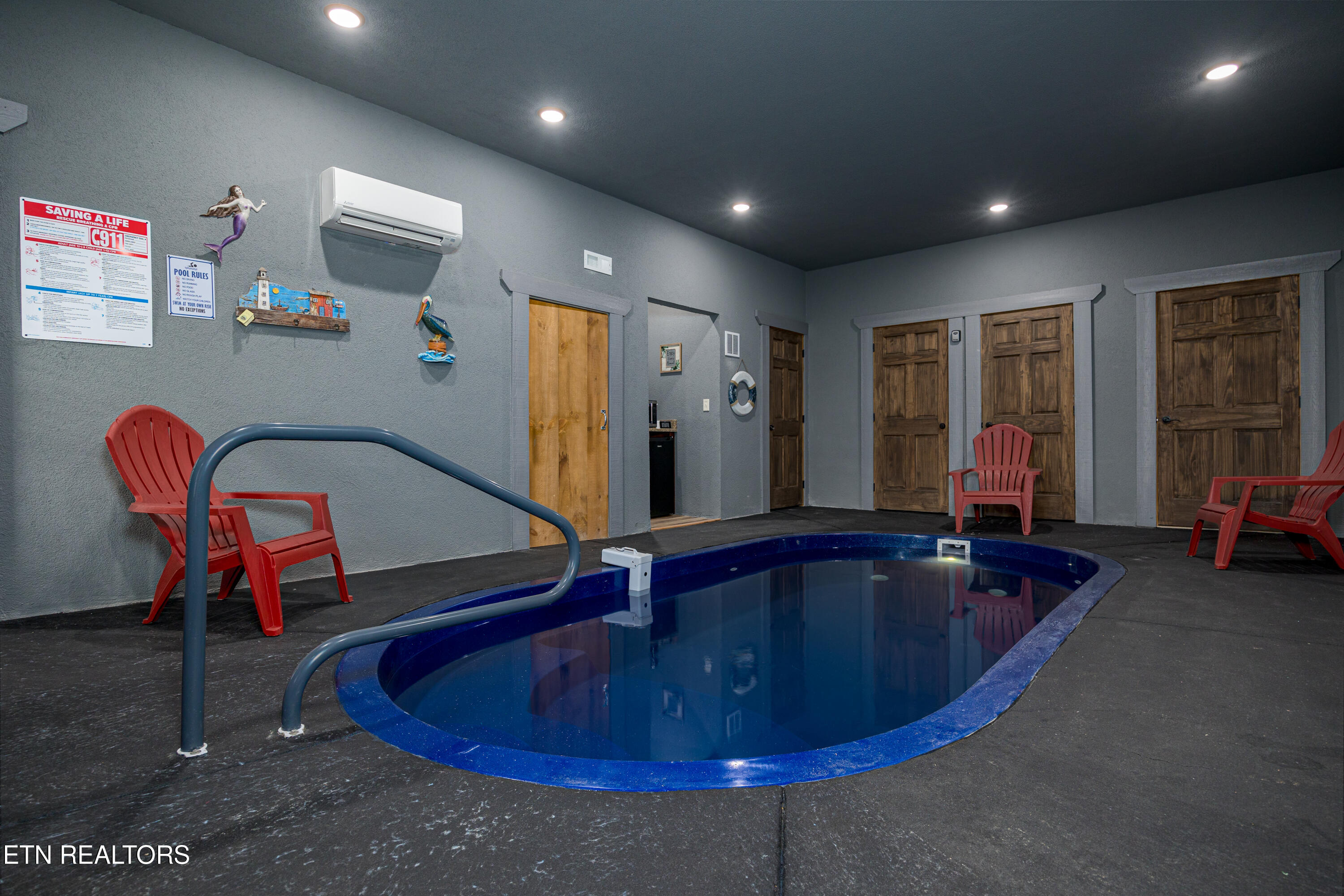 1011 Potters Way Gatlinburg TN 37738