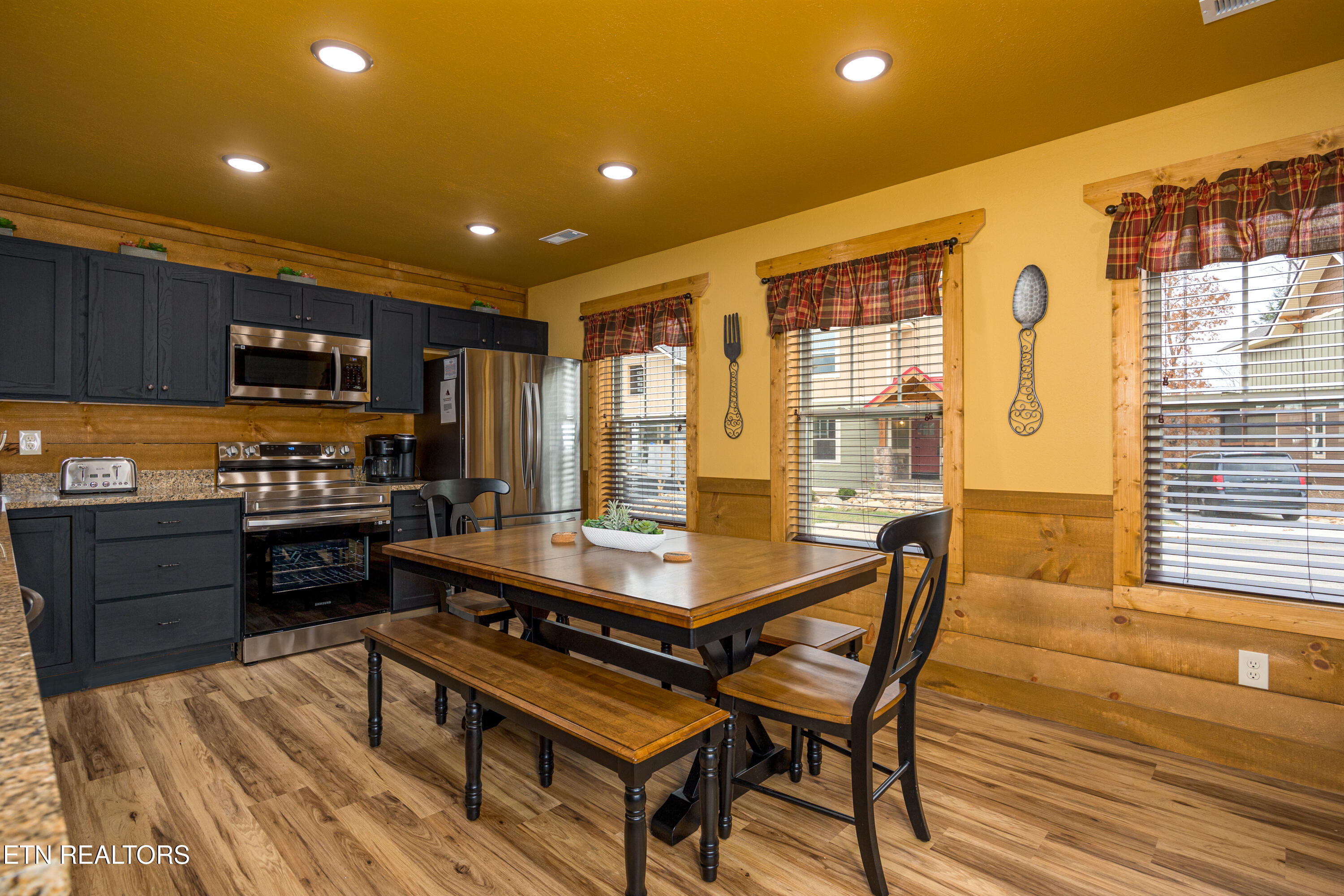 1011 Potters Way Gatlinburg TN 37738