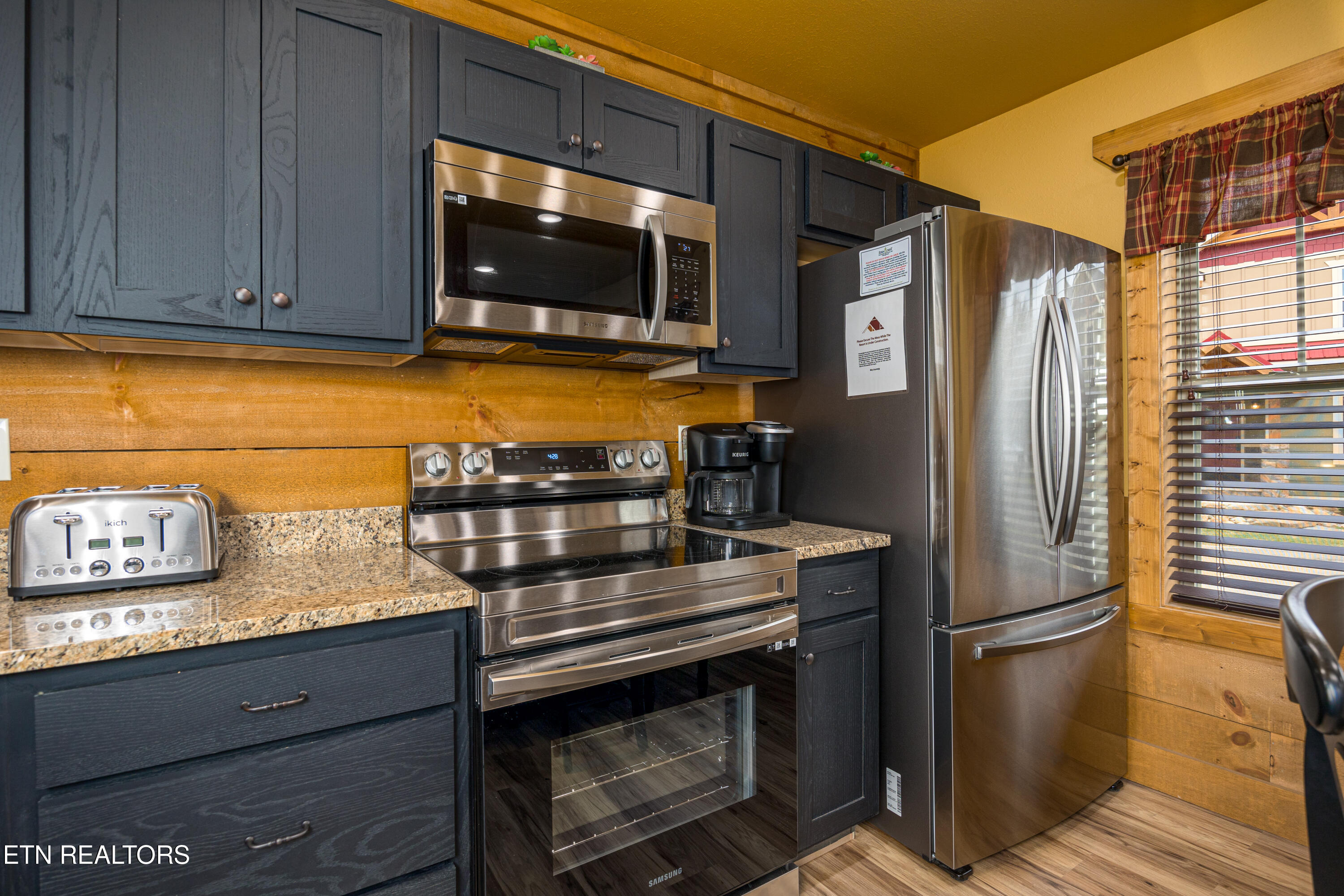 1011 Potters Way Gatlinburg TN 37738