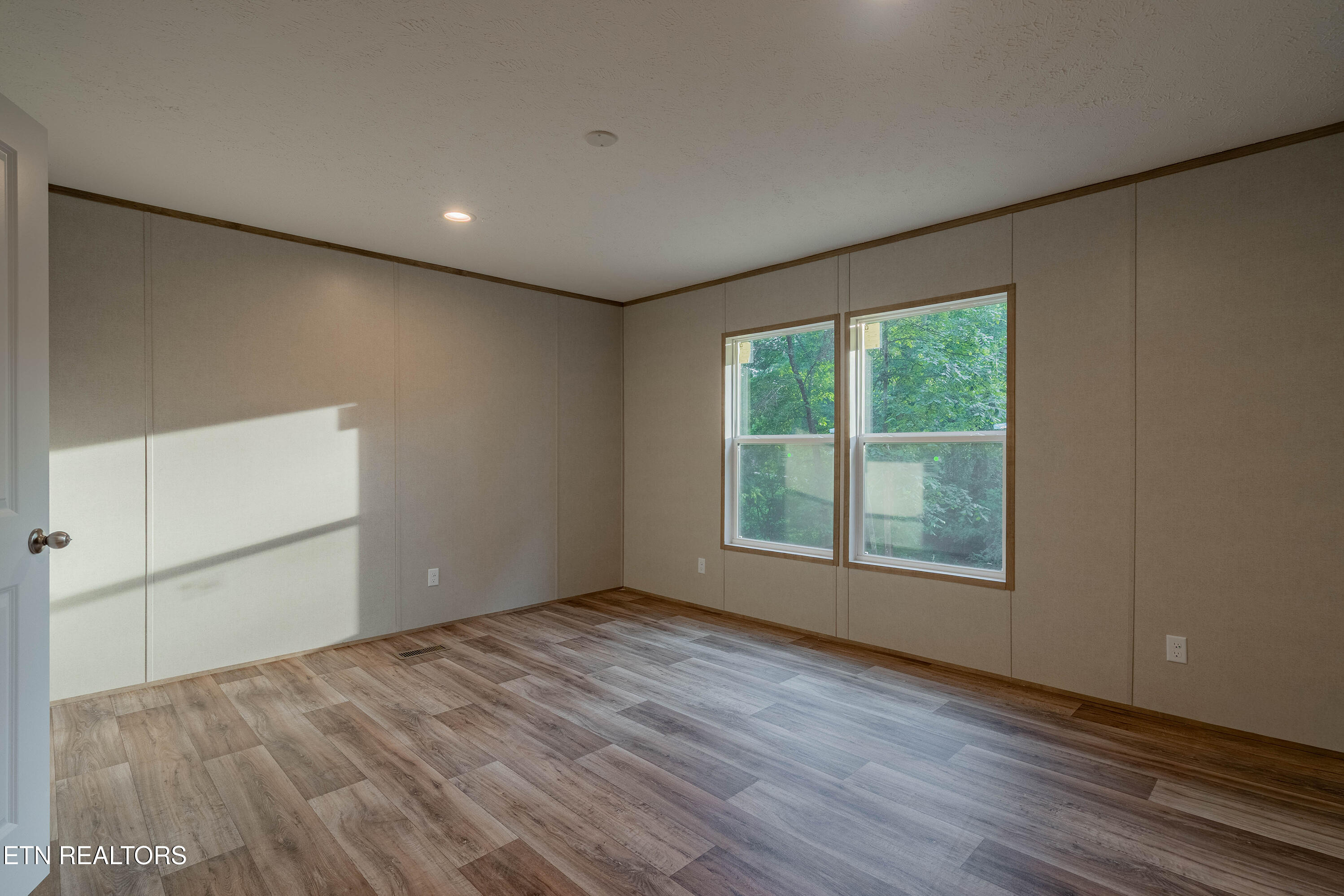 120 Dennis Drive Kingston TN 37763