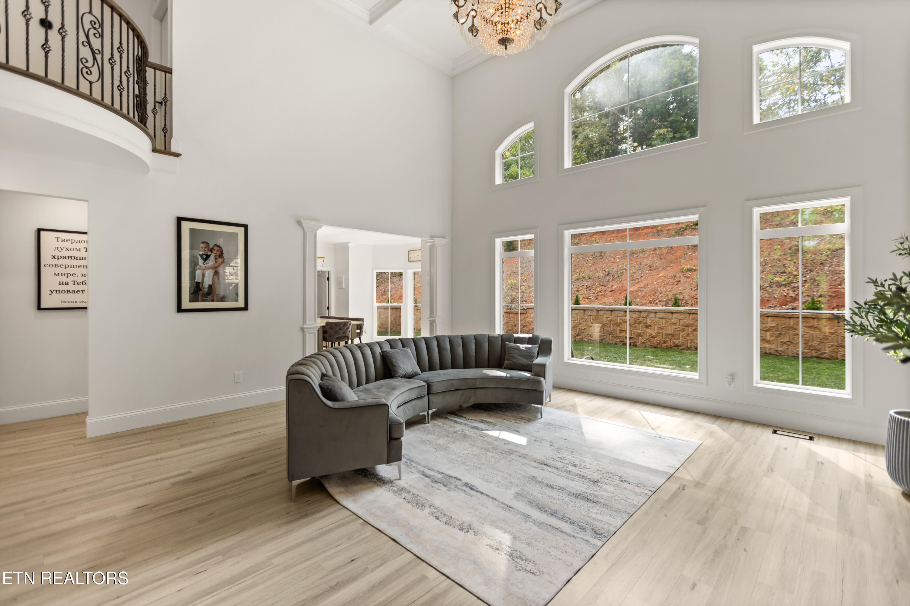 5024 Skyview Knoxville TN 37917