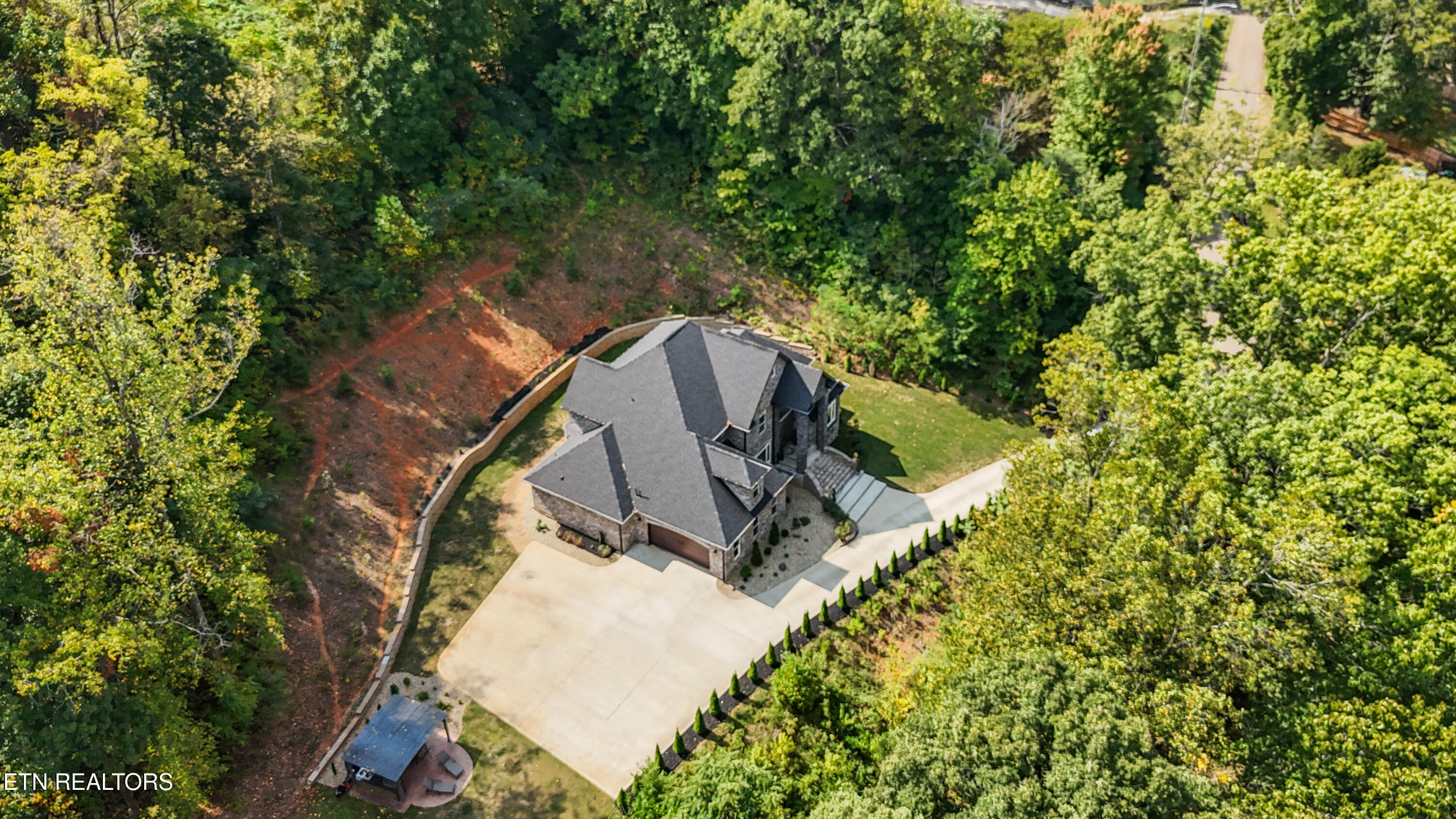 5024 Skyview Knoxville TN 37917