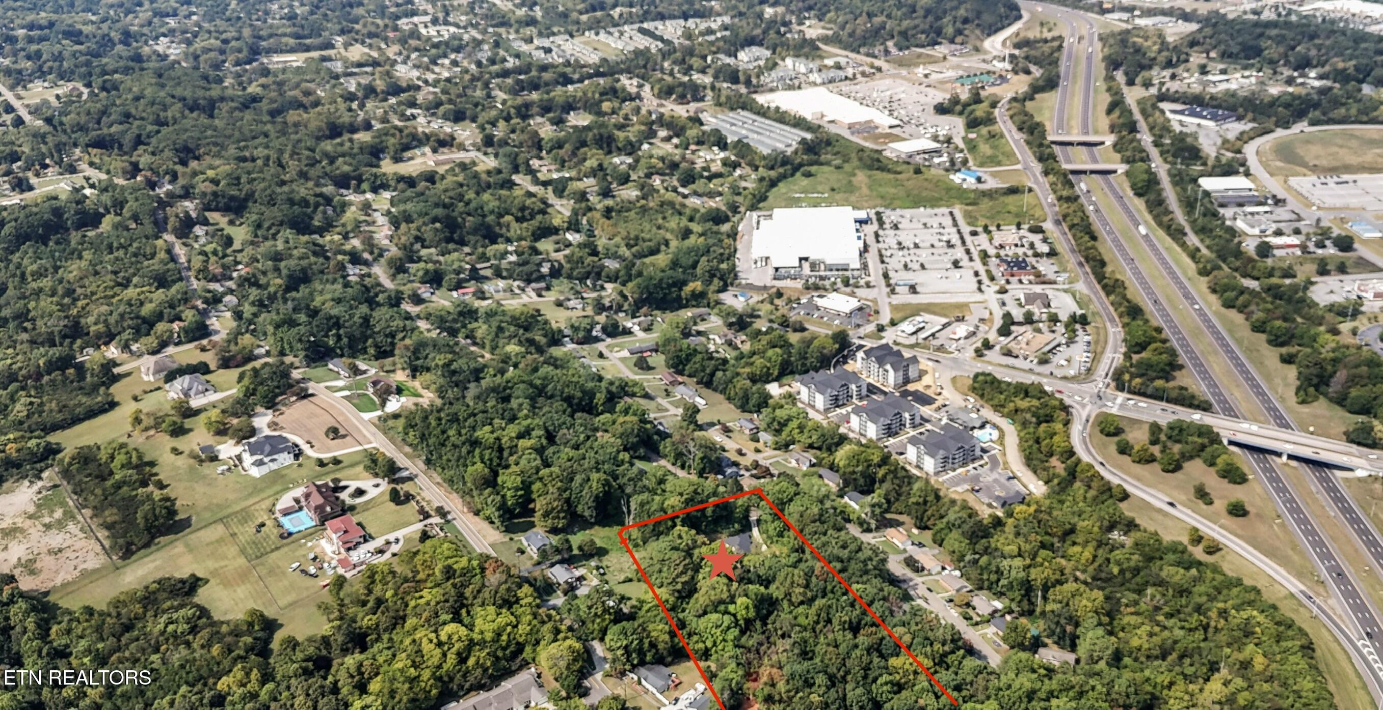 5024 Skyview Knoxville TN 37917