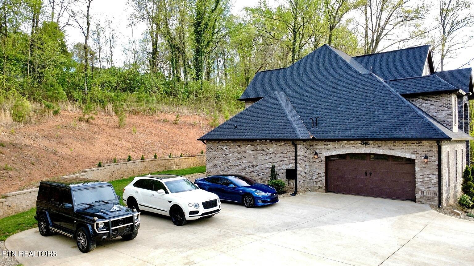 5024 Skyview Knoxville TN 37917