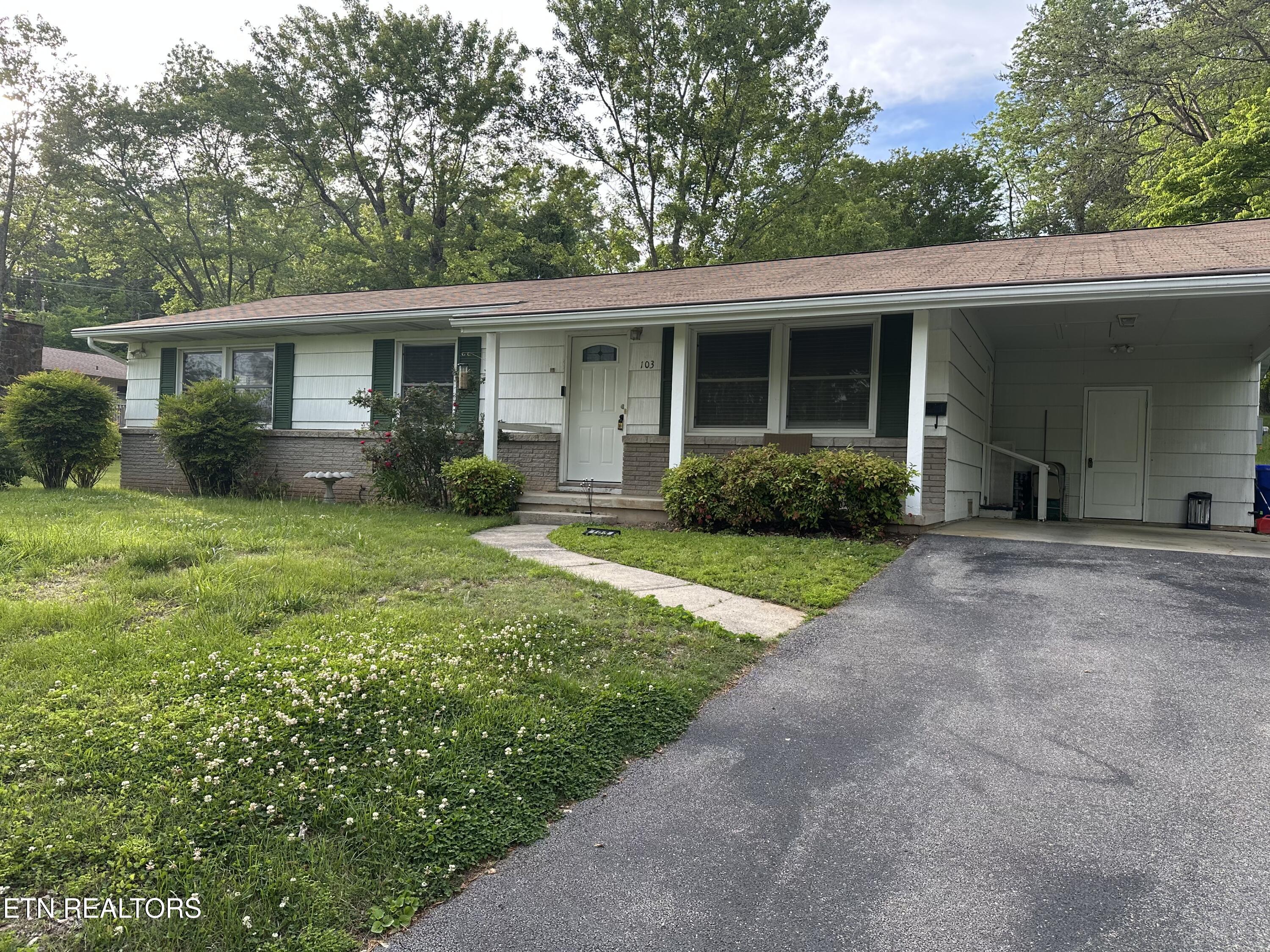 103 Macon Lane Oak Ridge TN 37830