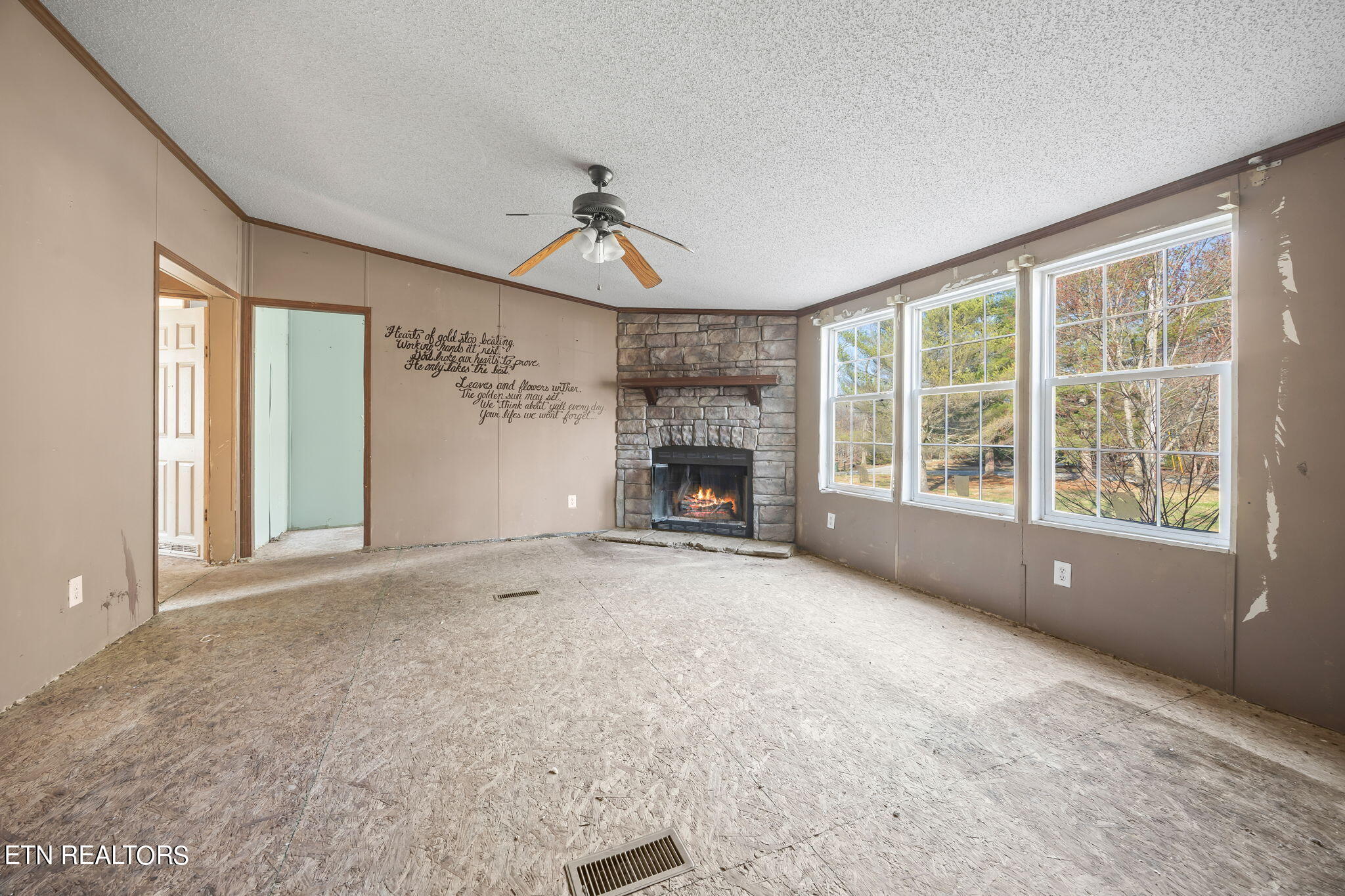 1132 Al Goss Road Crossville TN 38571