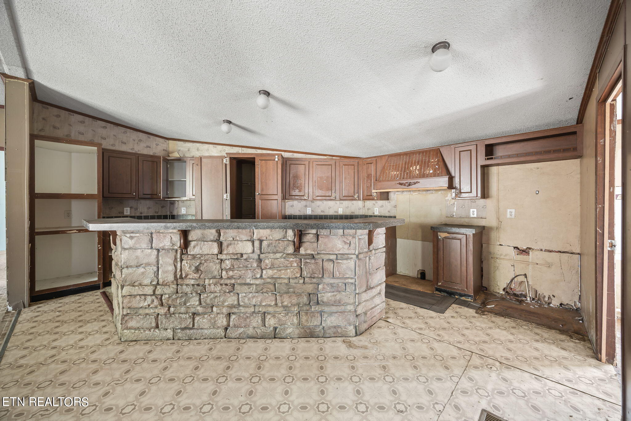1132 Al Goss Road Crossville TN 38571