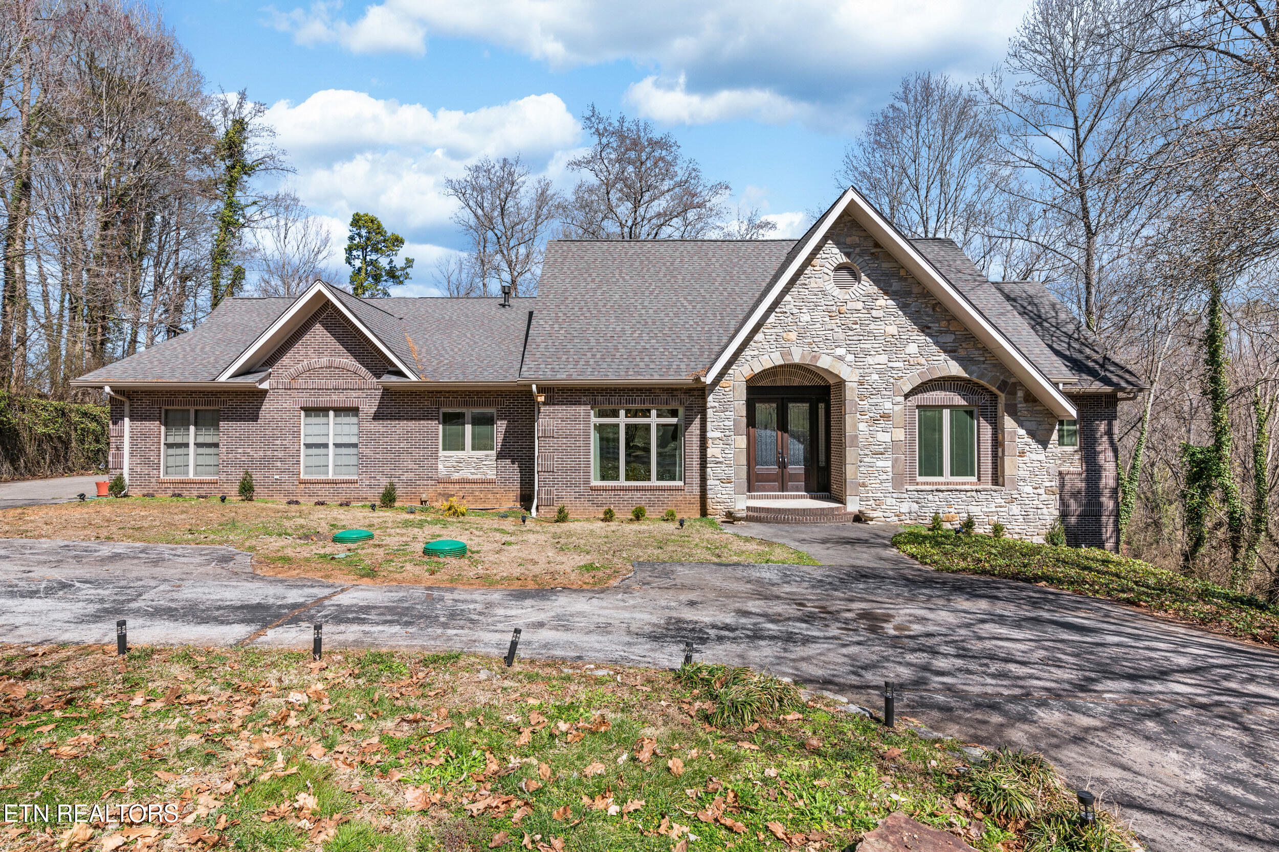 2304 Lakemoor Drive Knoxville TN 37920