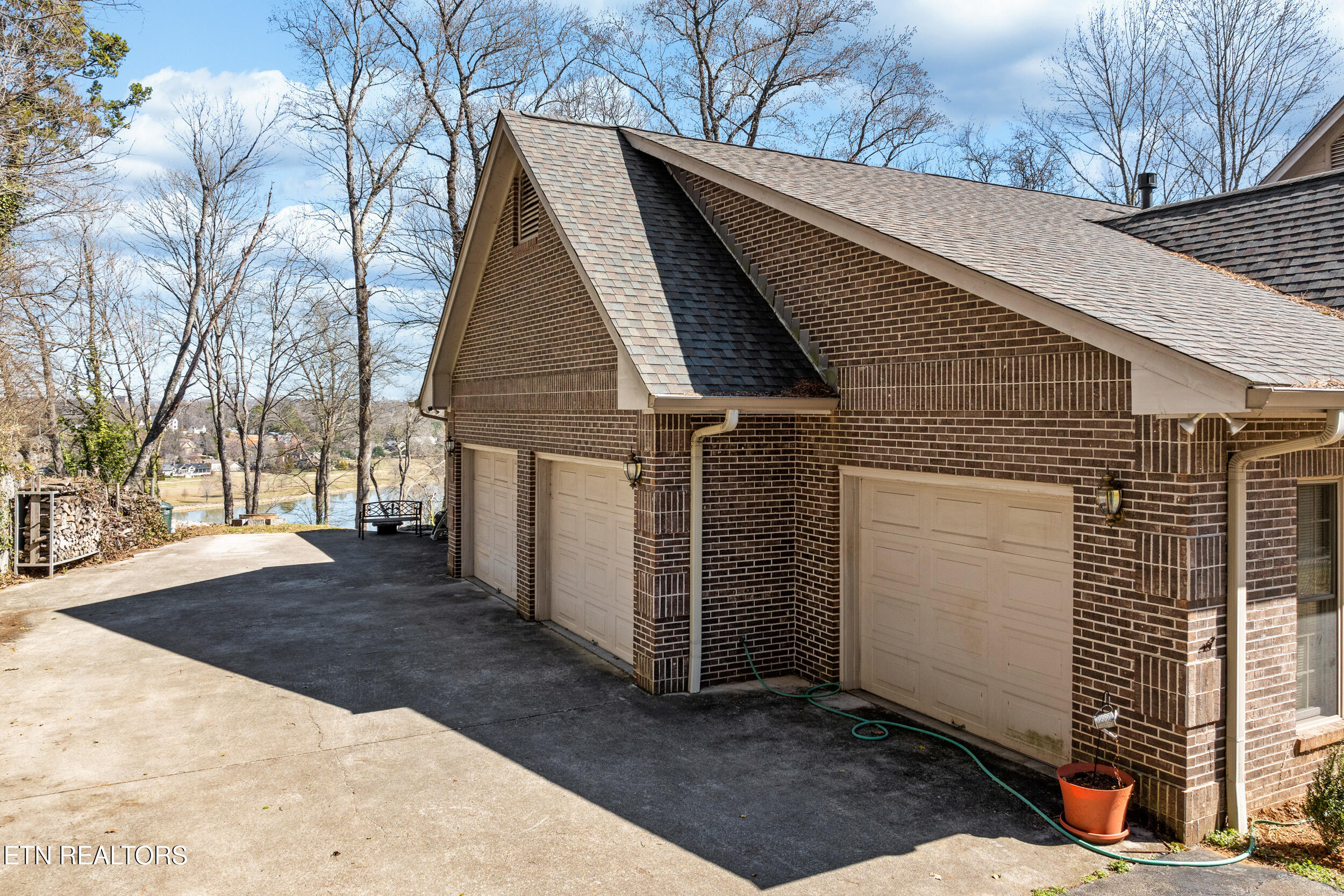 2304 Lakemoor Drive Knoxville TN 37920