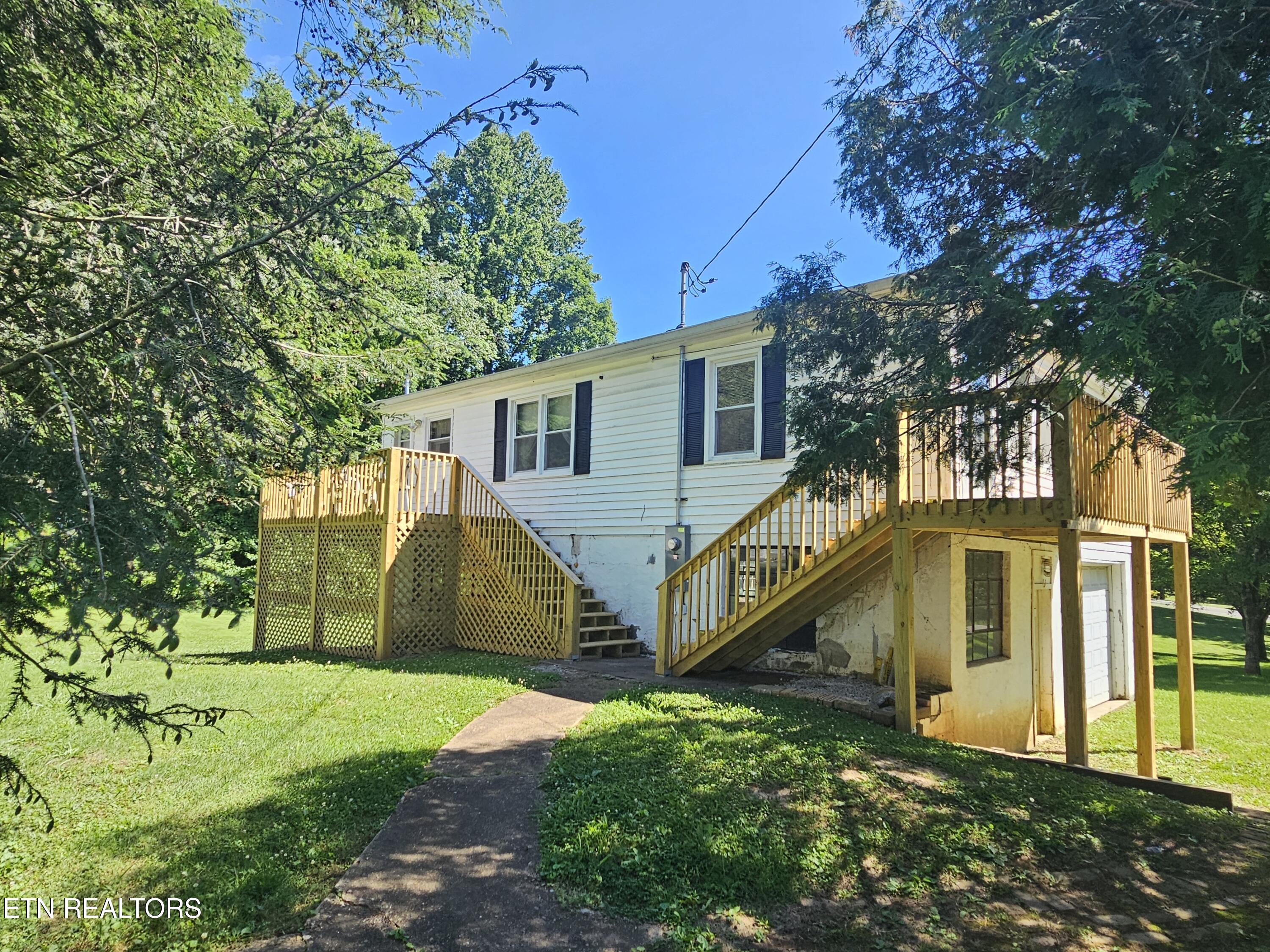 1345 Blockhouse Valley Road Clinton TN 37716