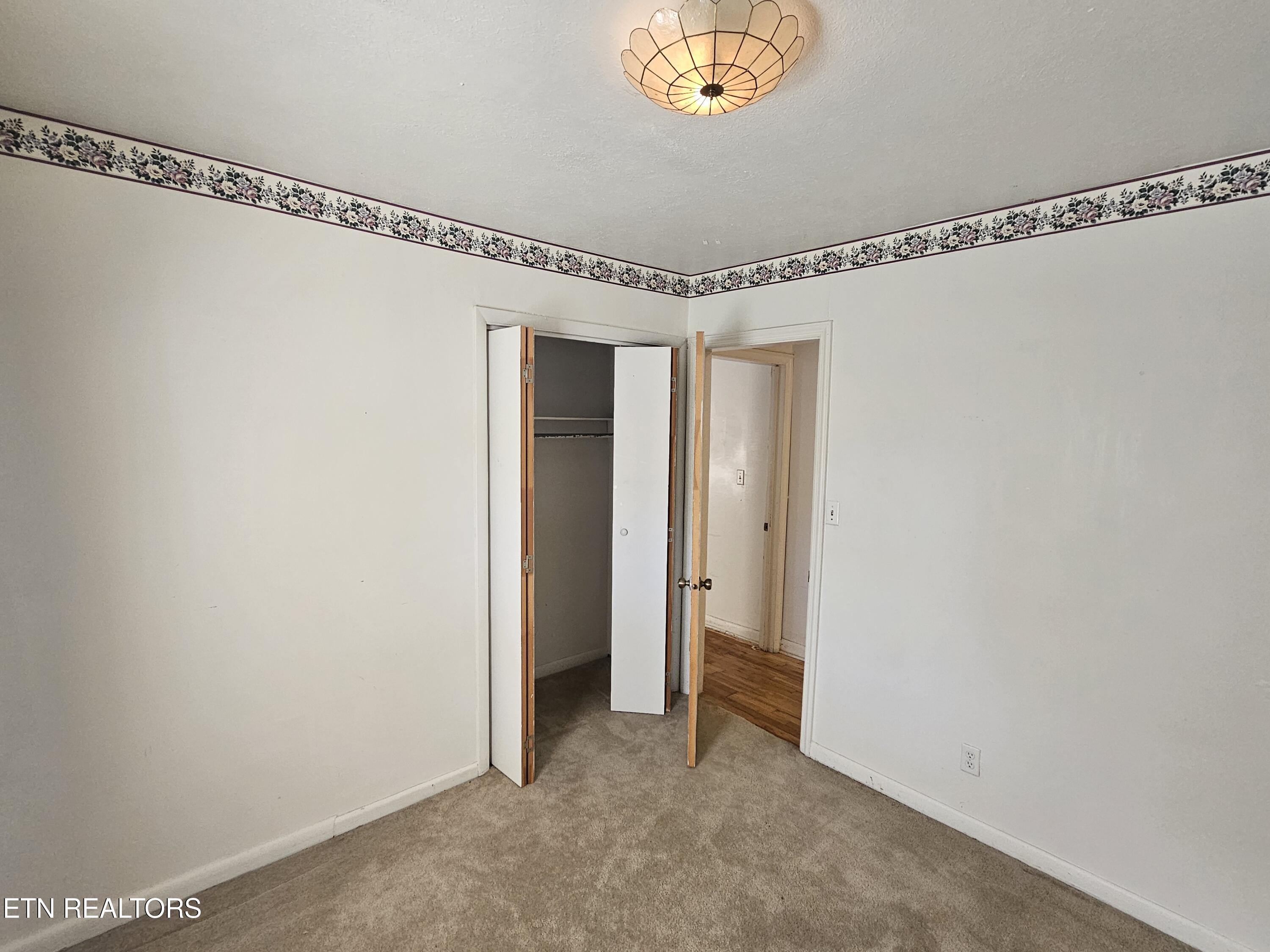 1345 Blockhouse Valley Road Clinton TN 37716