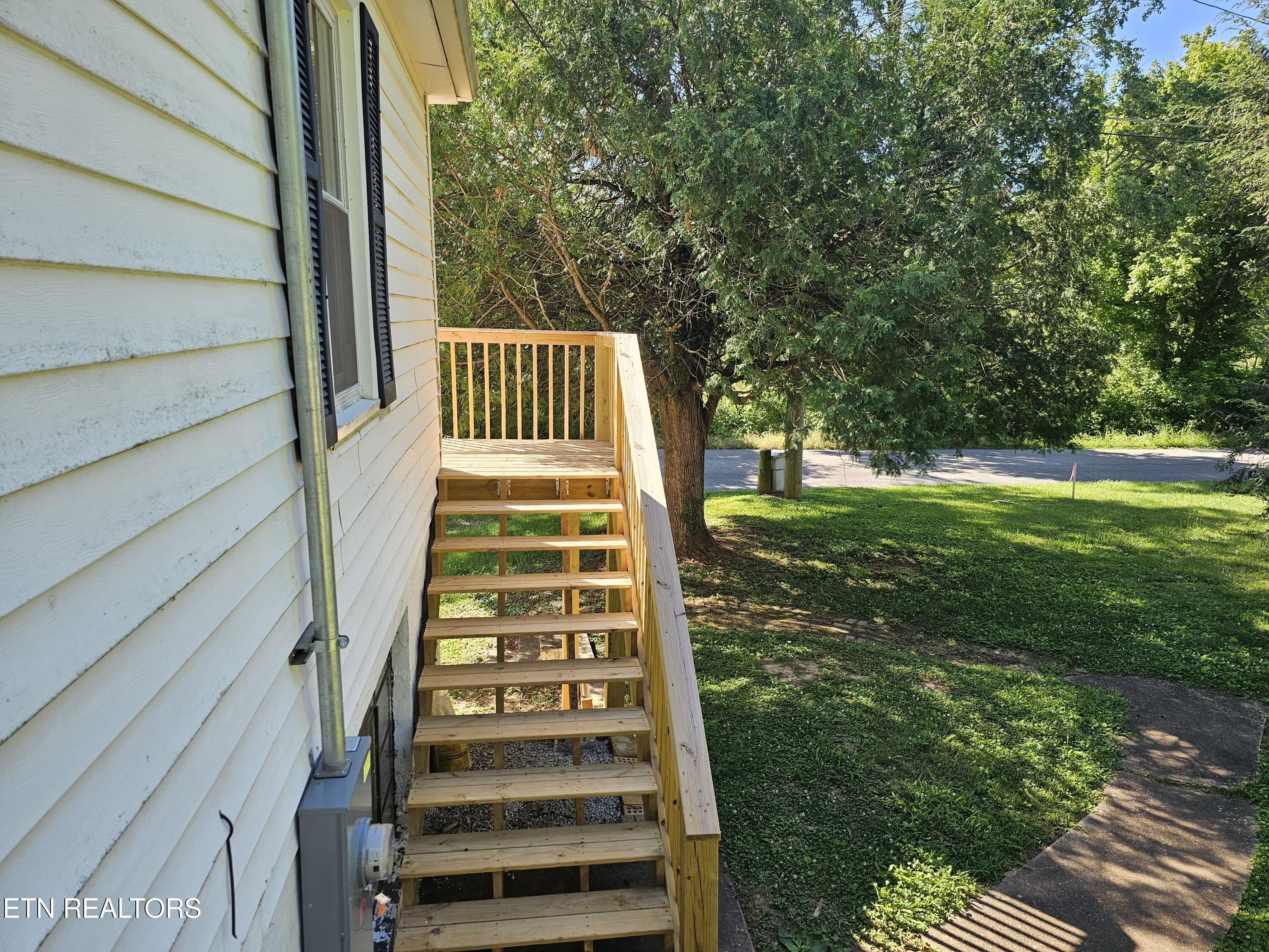 1345 Blockhouse Valley Road Clinton TN 37716