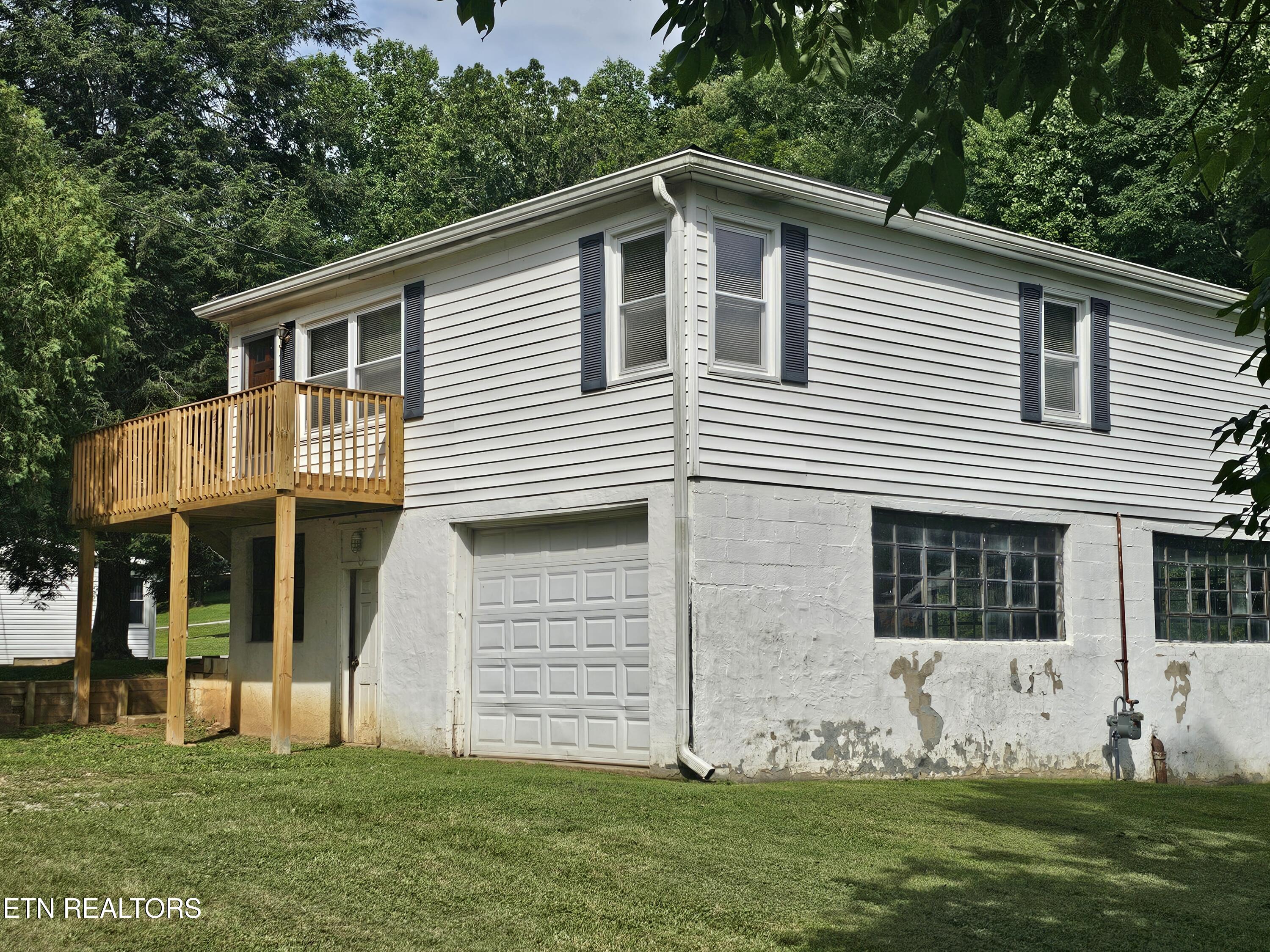 1345 Blockhouse Valley Road Clinton TN 37716