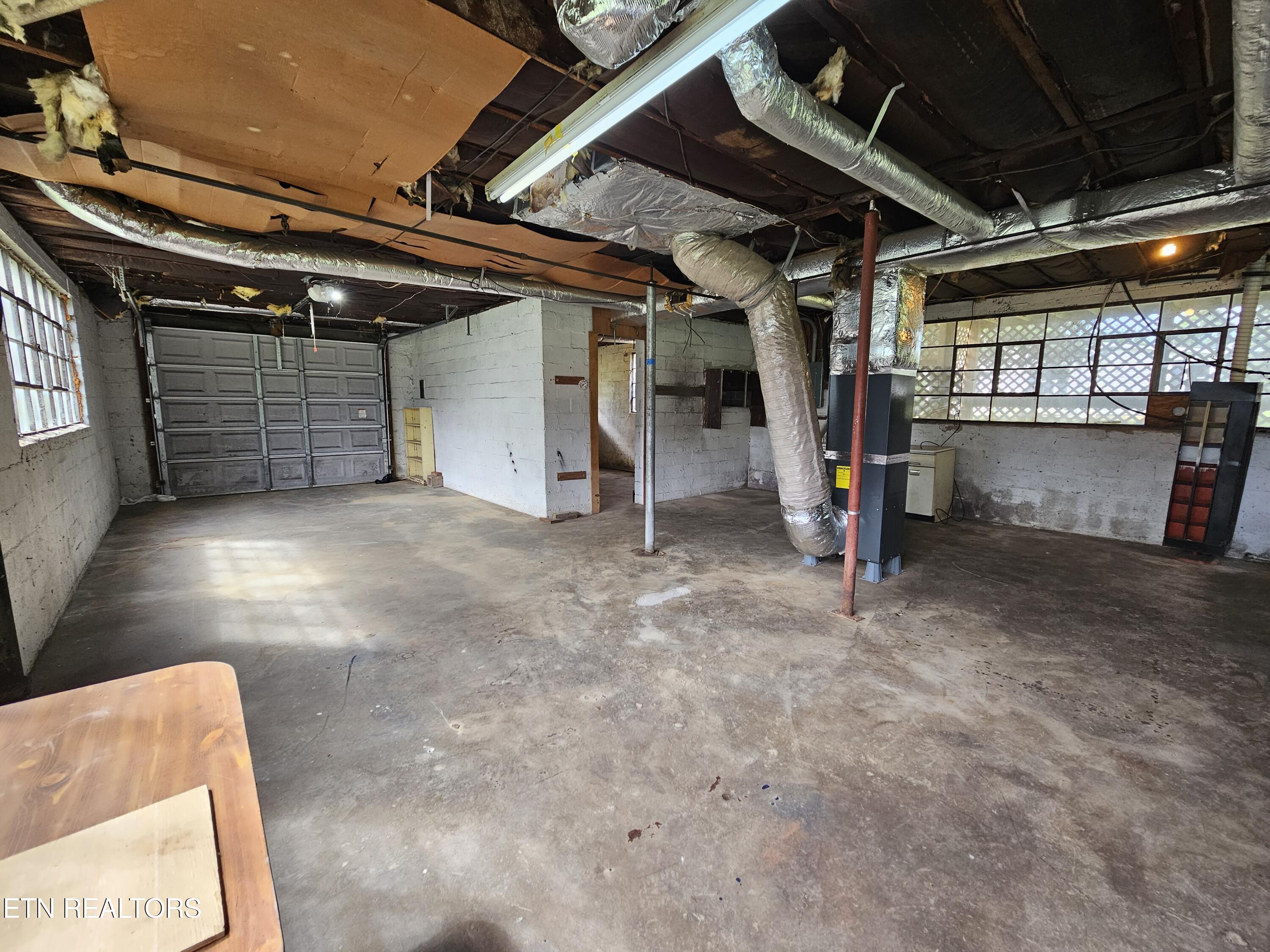 1345 Blockhouse Valley Road Clinton TN 37716