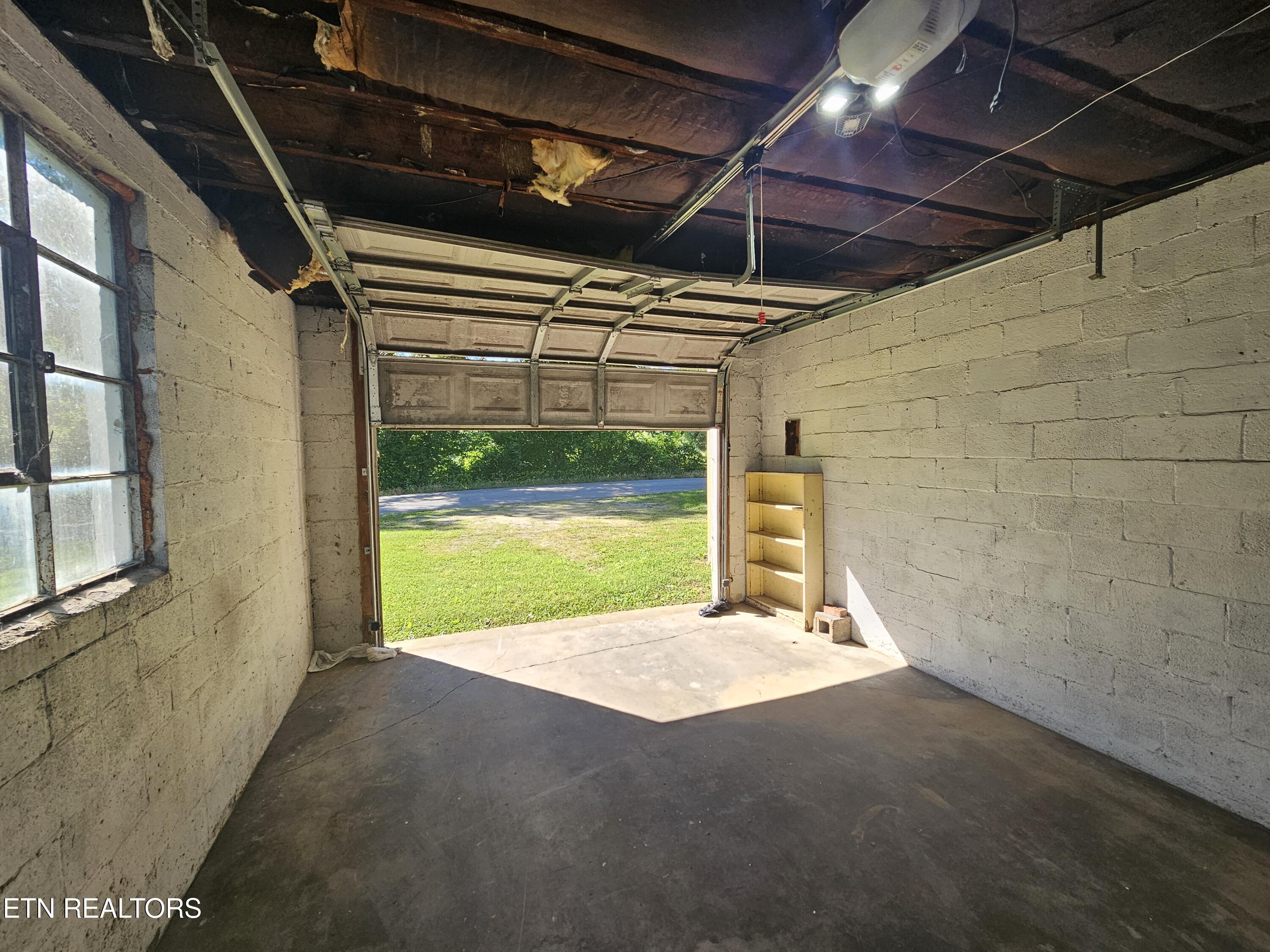1345 Blockhouse Valley Road Clinton TN 37716